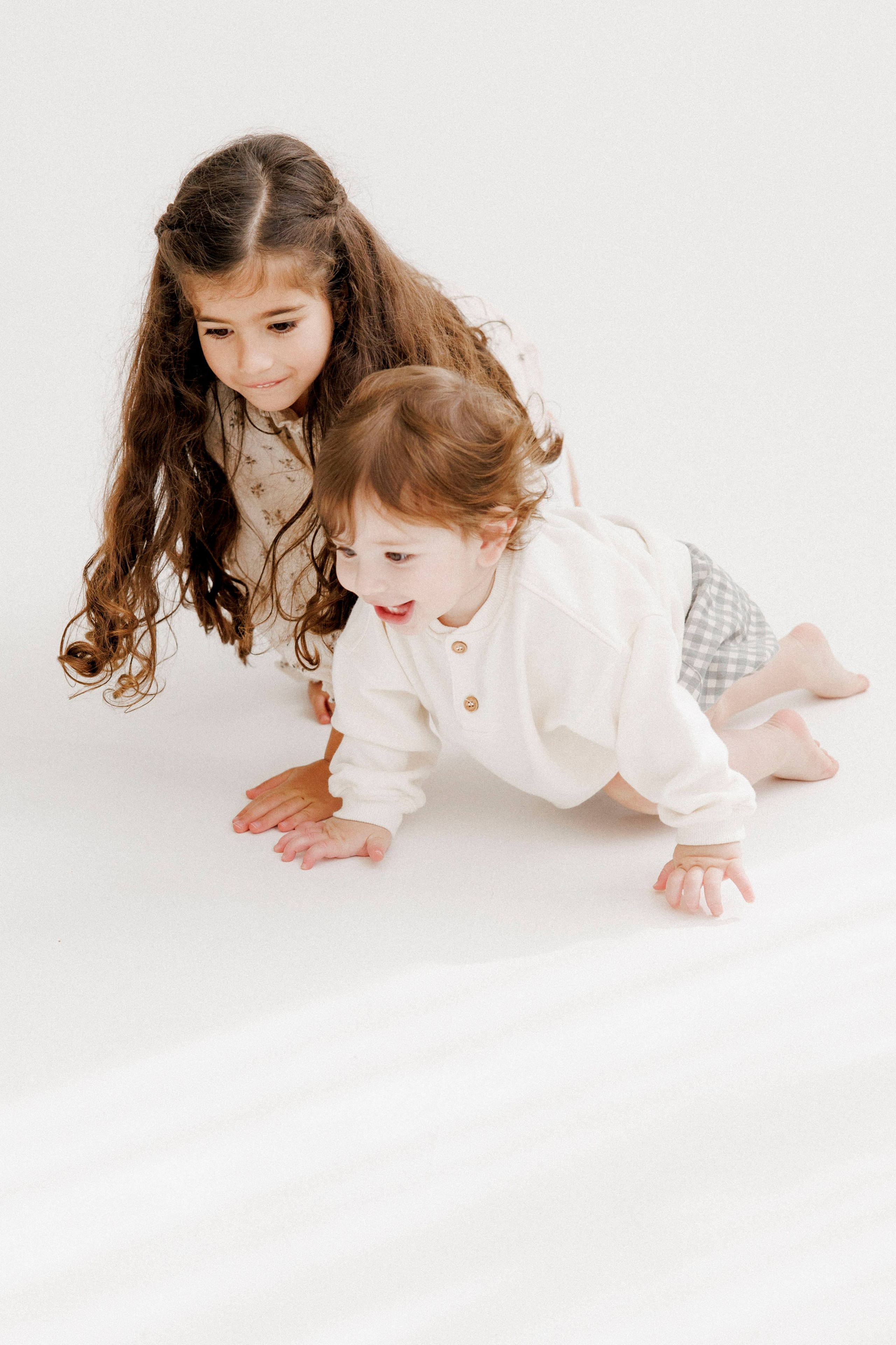 One year inside the White studio. Wedding and family photographer