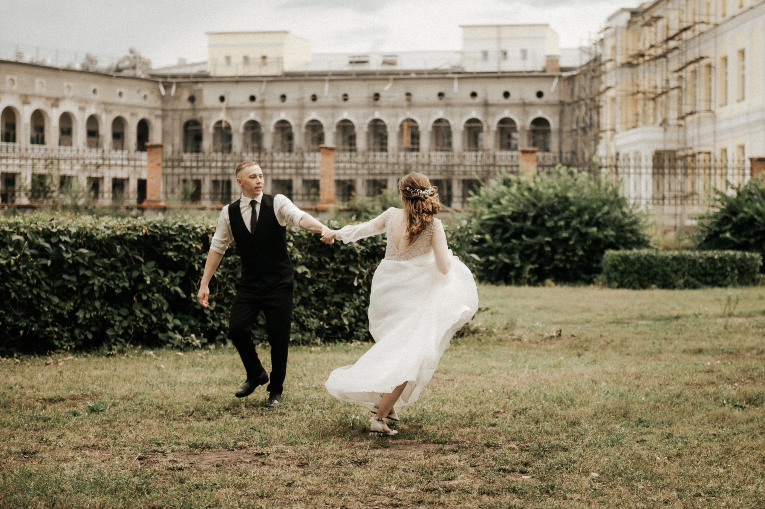 Свадебные фотографии. Фотограф в Барнауле Дарья Бутурлакина. Люби.Цени.Касайся
