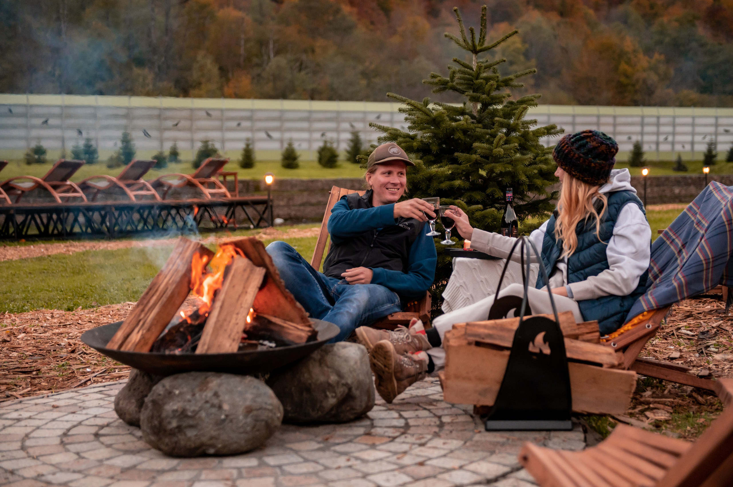 Контент съемка места для отдыха на курорте Газпром Поляна «Мзымта Пляж». Репортажный фотограф в Красной Поляне и Сочи Павлюченко Екатерина