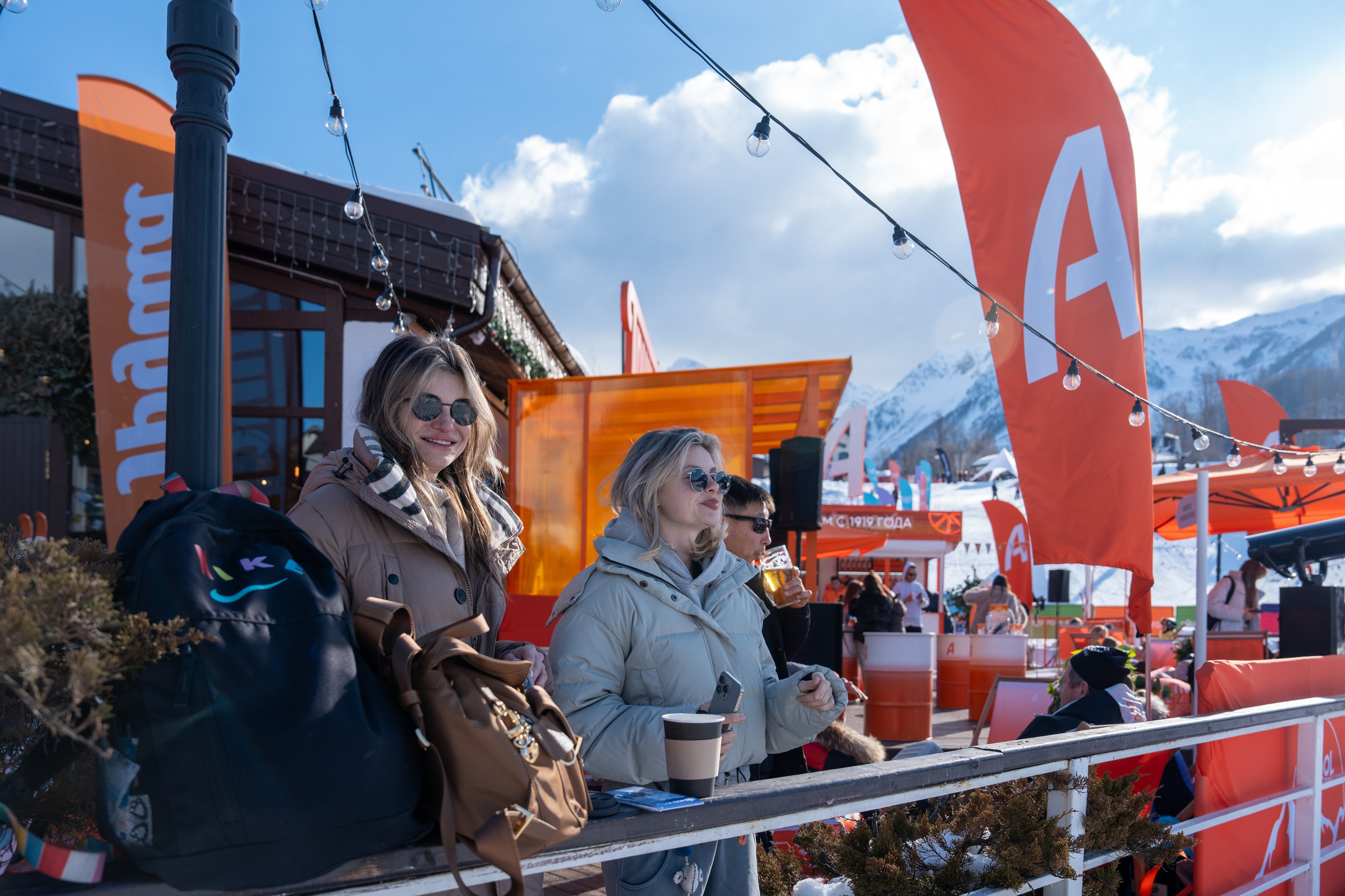 Фотоотчет партнерской интеграции Aperol Spritz на Роза Фест 2025. Репортажный фотограф в Красной Поляне и Сочи Павлюченко Екатерина