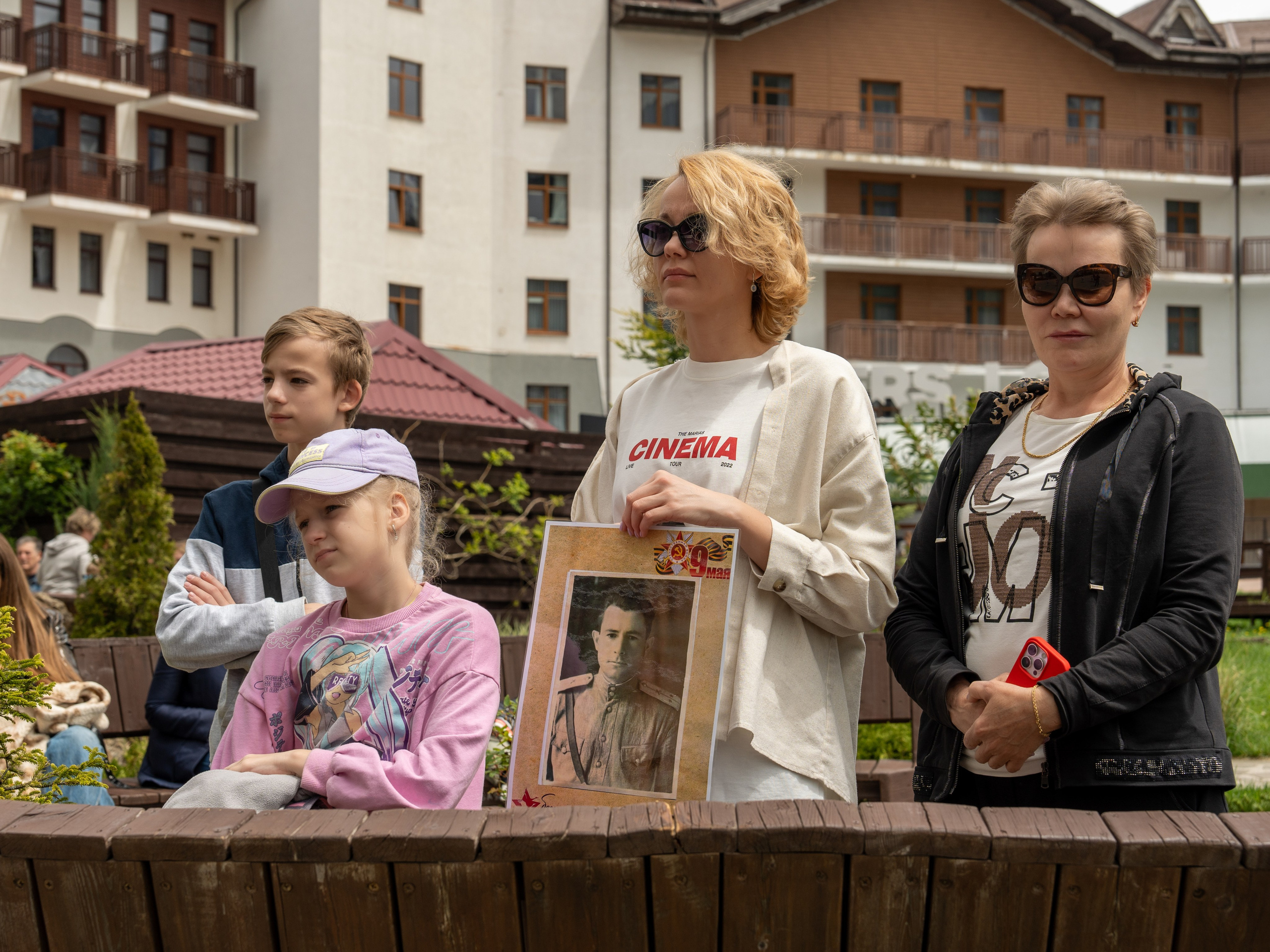 Шествие бессмертного полка 9 мая 2024 Rosa Springs. Репортажный фотограф в Красной Поляне и Сочи Павлюченко Екатерина