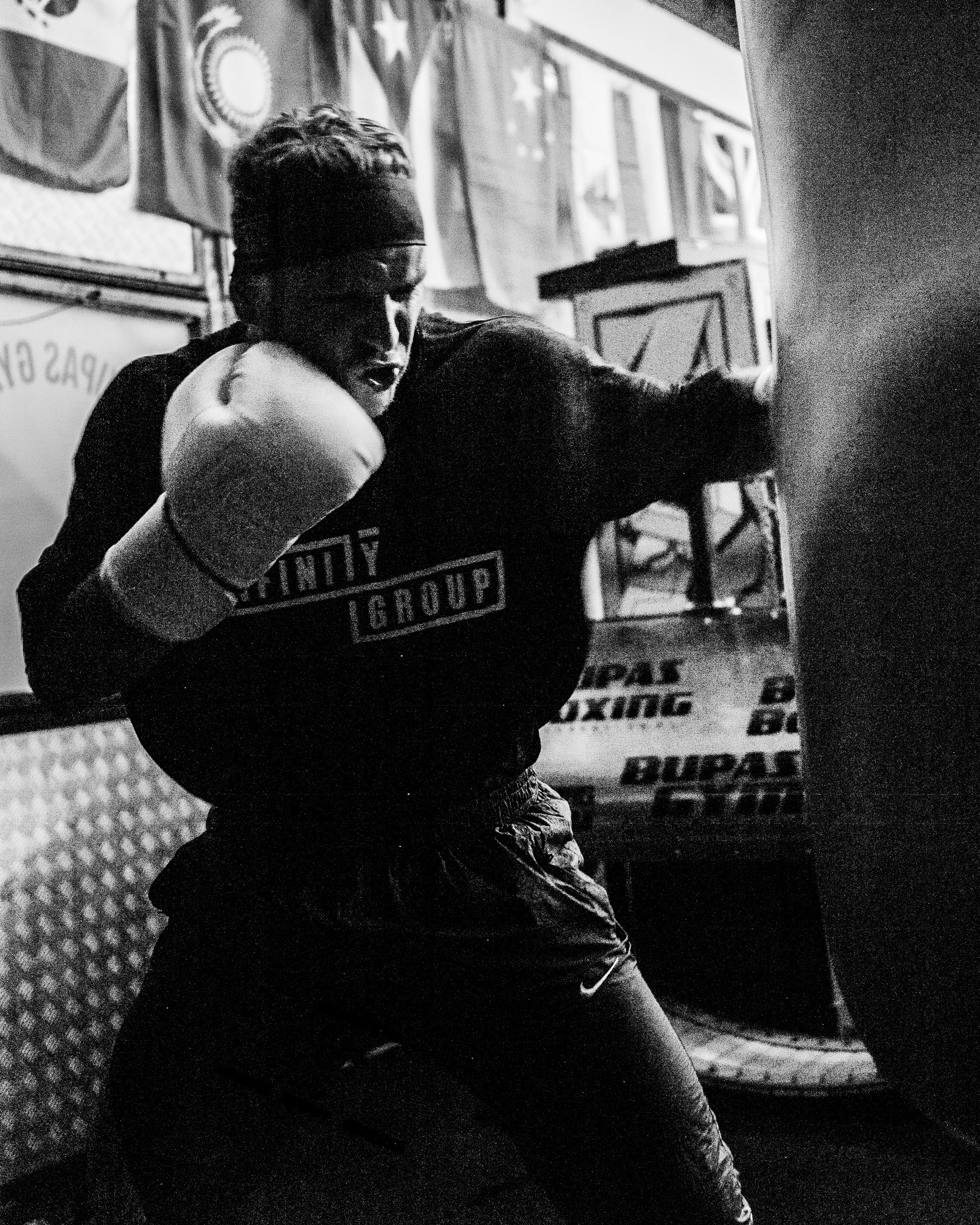 Ultimatum boxing. Not an artist, but photographer. Ivan birdman