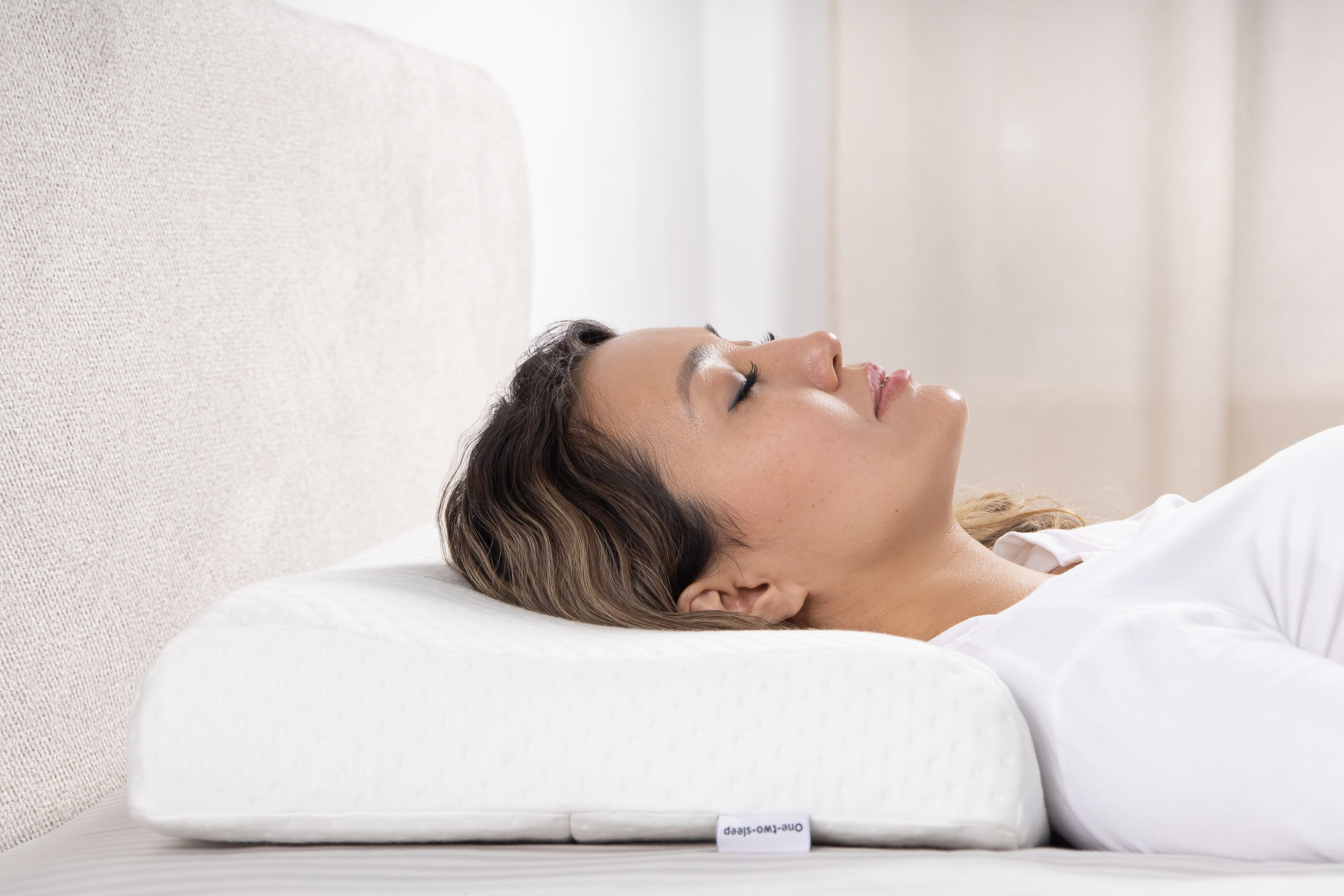 Предметная фотосъемка в интерьере Астана. Рекламный фуд фотограф и видеограф в Астане Алина Лысенко