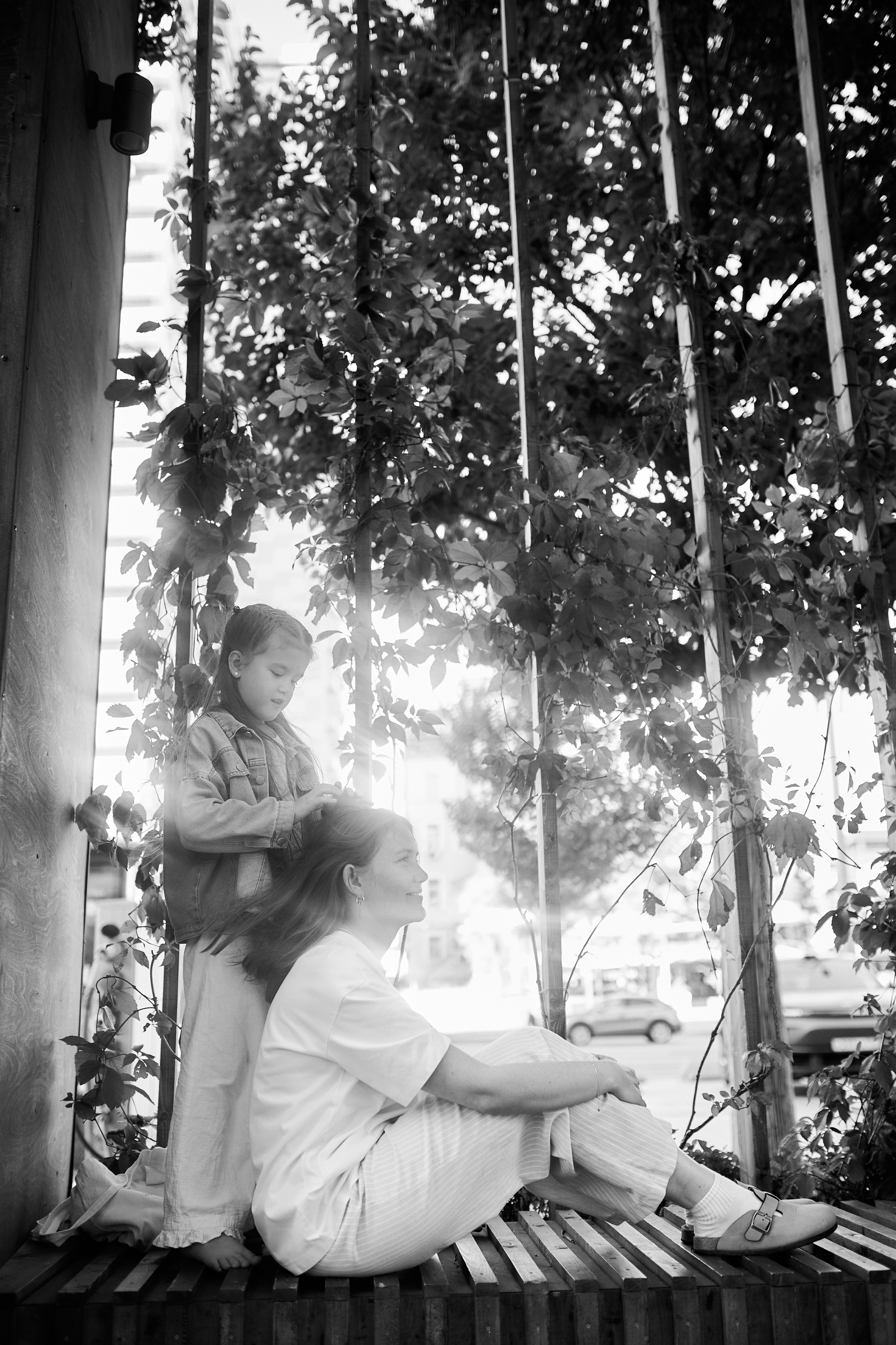 Катя и Ника. Прогулка по Новому Арбату. Семейный и свадебный lifestyle-фотограф в Москве Мария Петрова