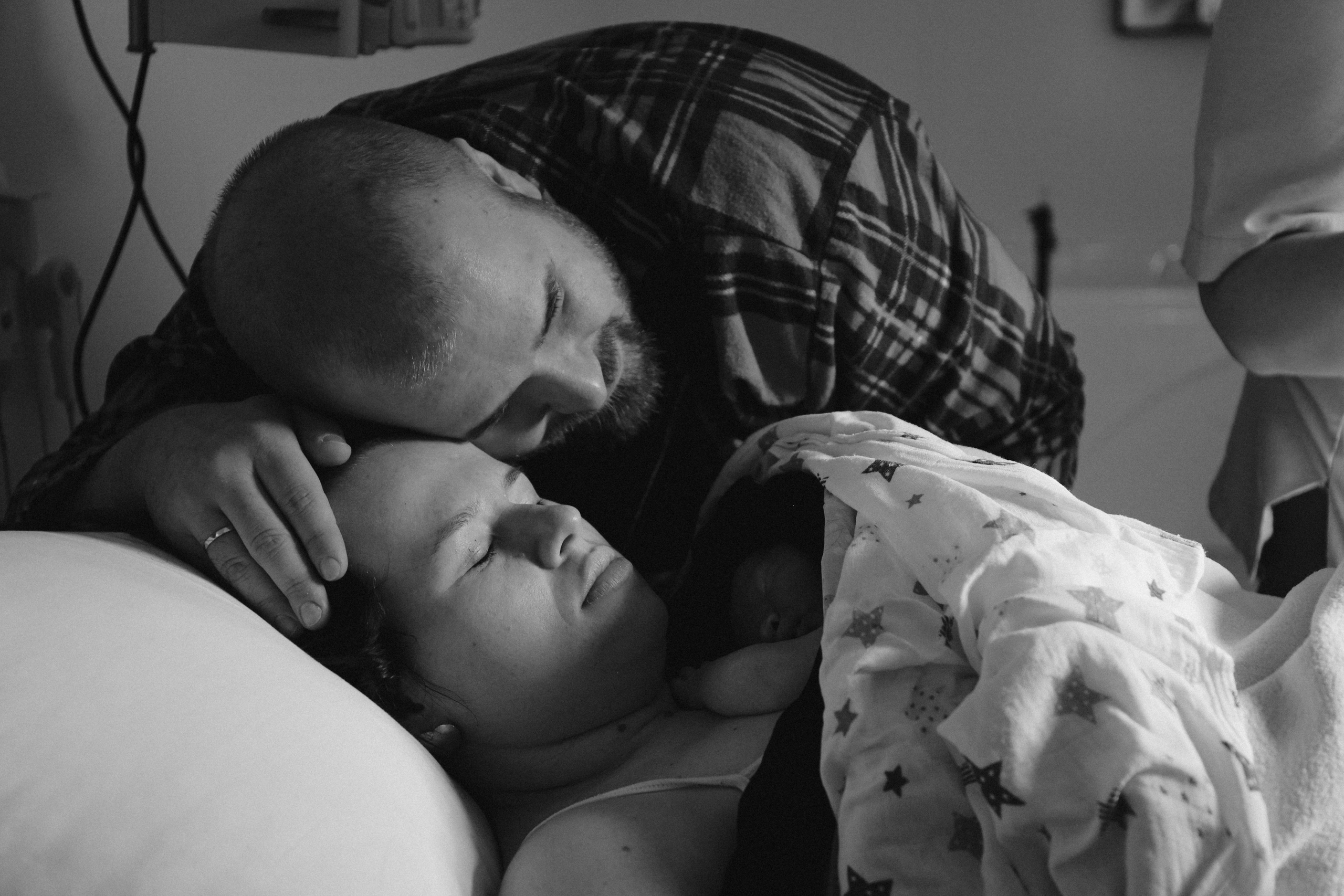 Рождение Владимира 14.04.2023. Фотограф на роды в Санкт-Петербурге, семейный, нью-борн Алиса Хрекова