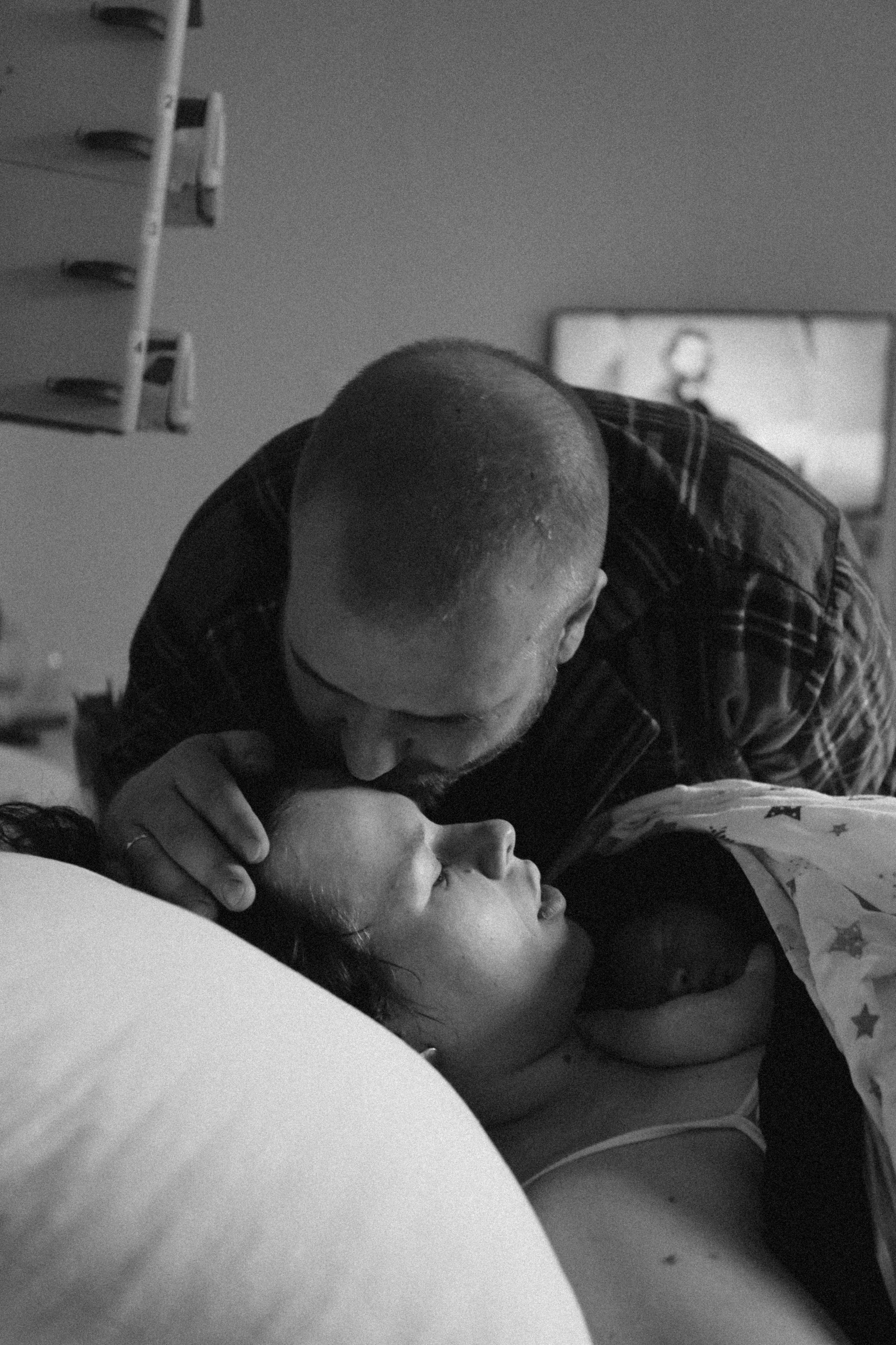 Рождение Владимира 14.04.2023. Фотограф на роды в Санкт-Петербурге, семейный, нью-борн Алиса Хрекова