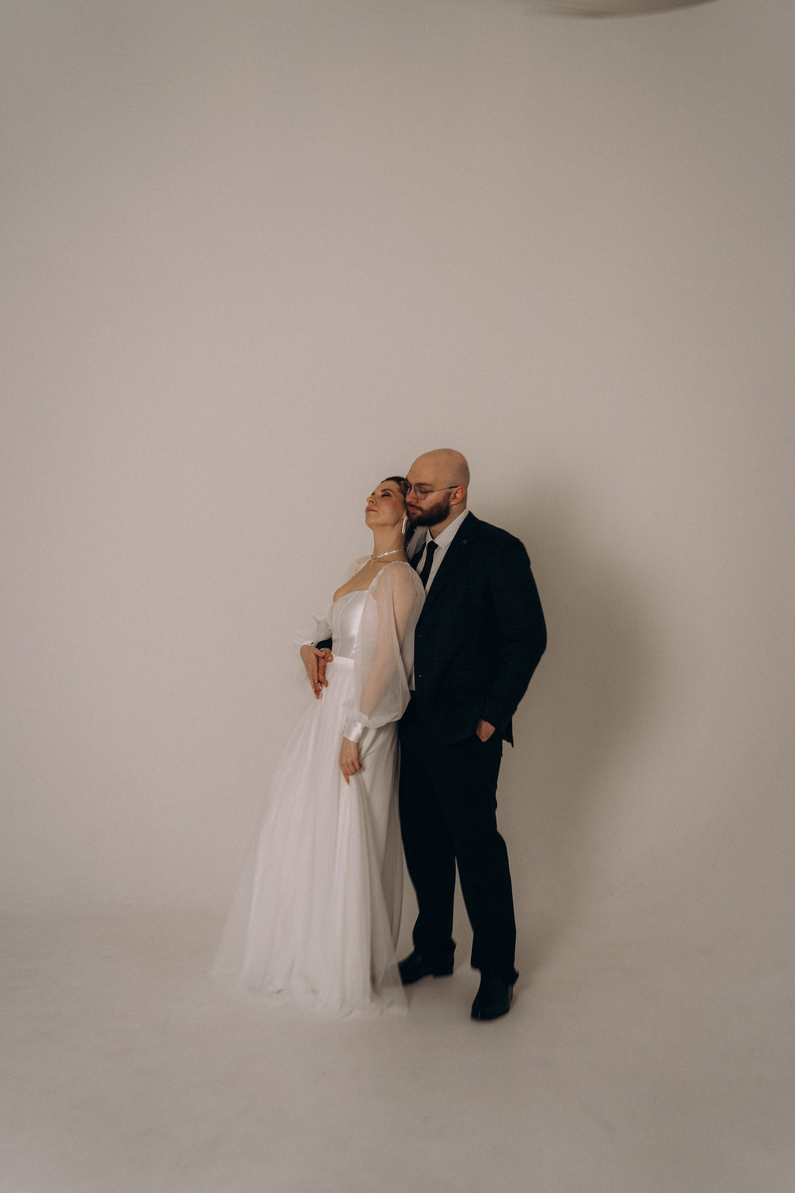 СВАДЕБНАЯ СЬЕМКА ВО ВТОРОМ ДВОРЦЕ (ДЕКАБРЬ) ТАКЖЕ СЬЕМКА В СТУДИИ НА ЧЕРНЫШЕВСКОЙ. Профессиональный фотограф, Санкт-Петербург — Виктория Богомолова