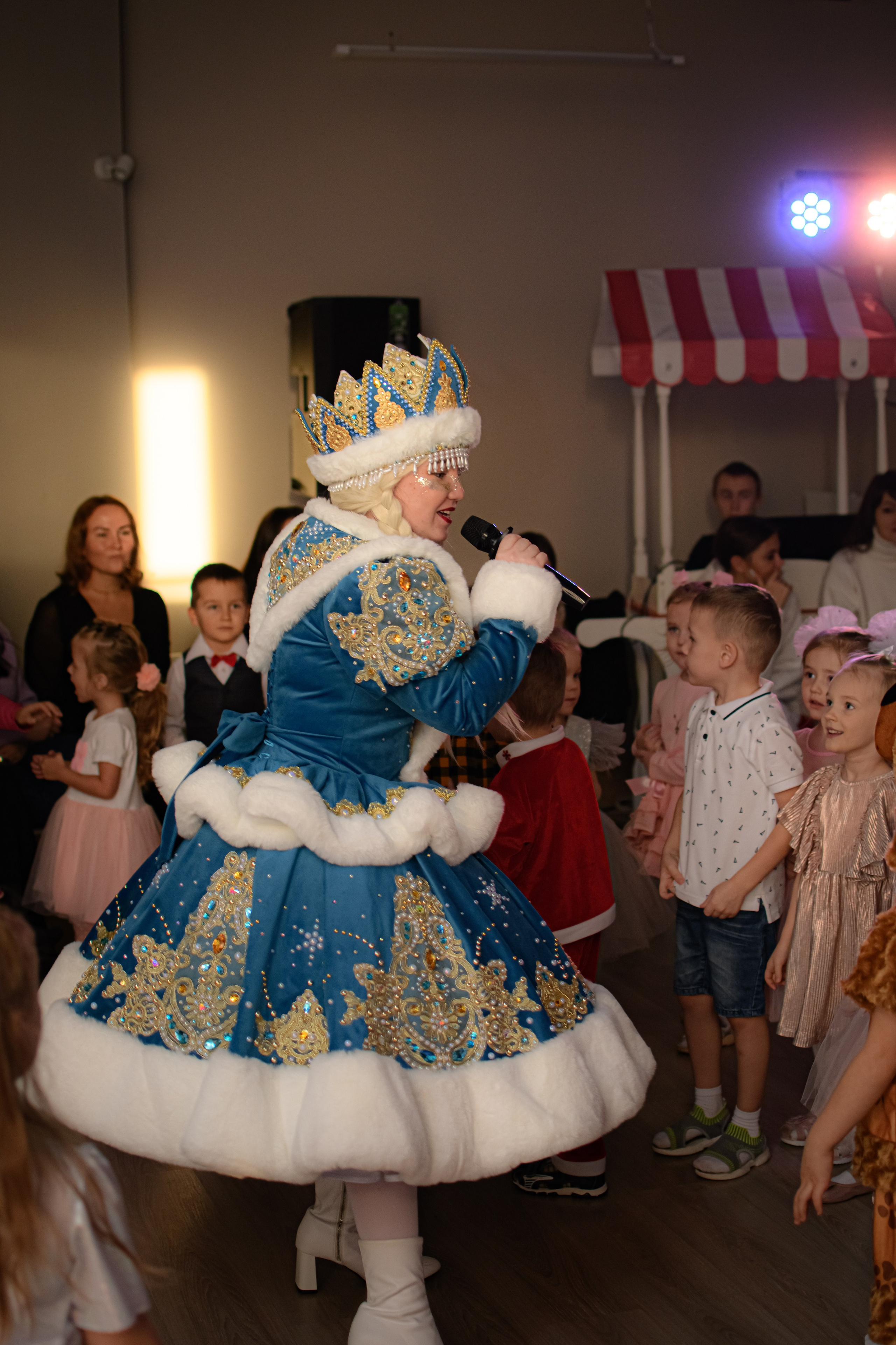 HAPPY NEW YEAR. Photokarish