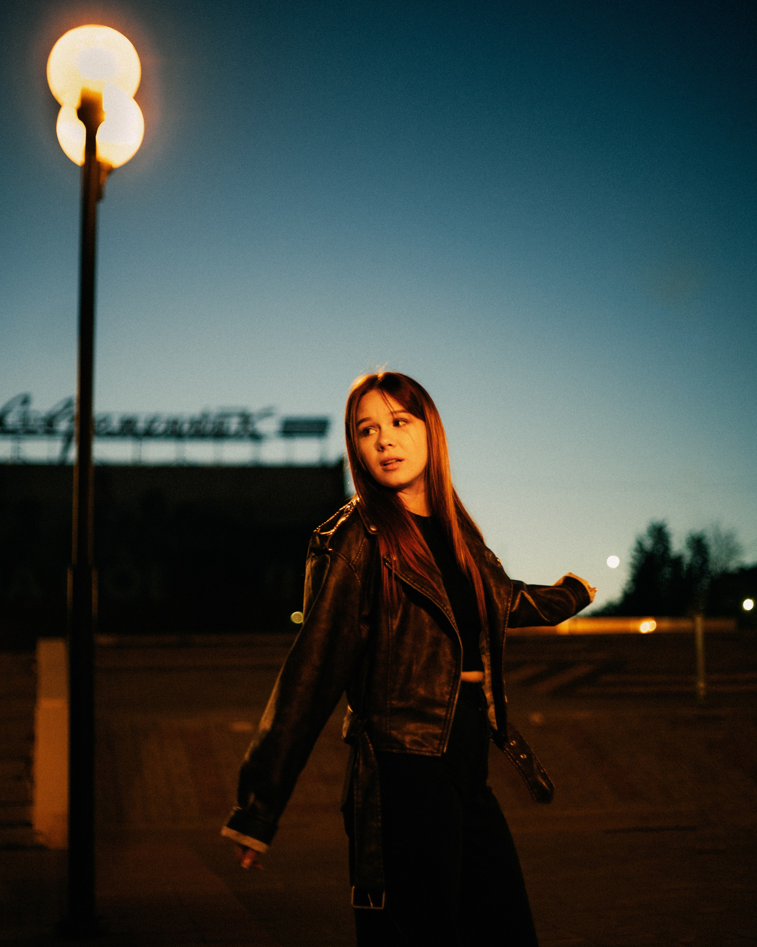 NIGT. Sun Betty — кинофотограф Элизабет