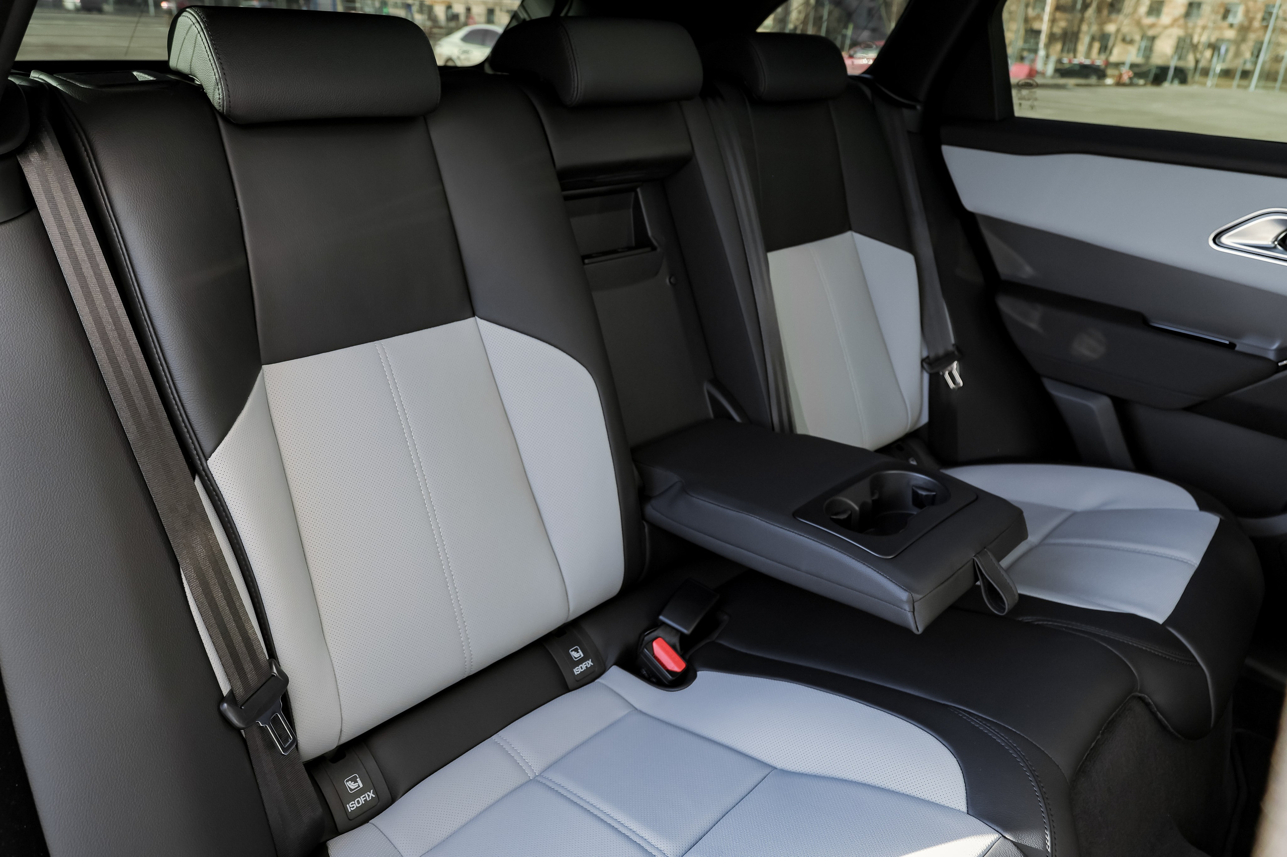 2024 Range Rover Velar 2.0 AT. Mixturecaptures