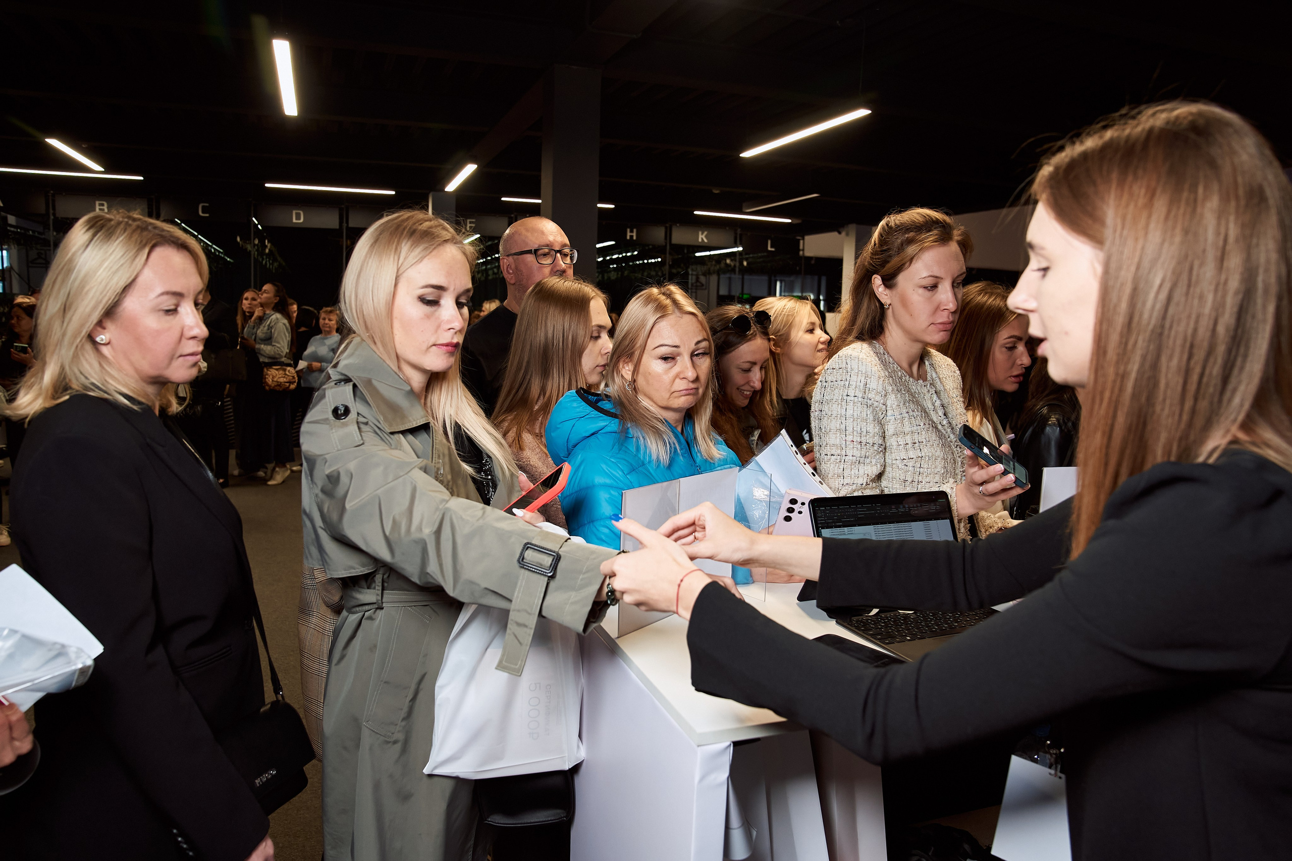 Обойный конгресс 10 (Palitra) 2024. Yankovski_001