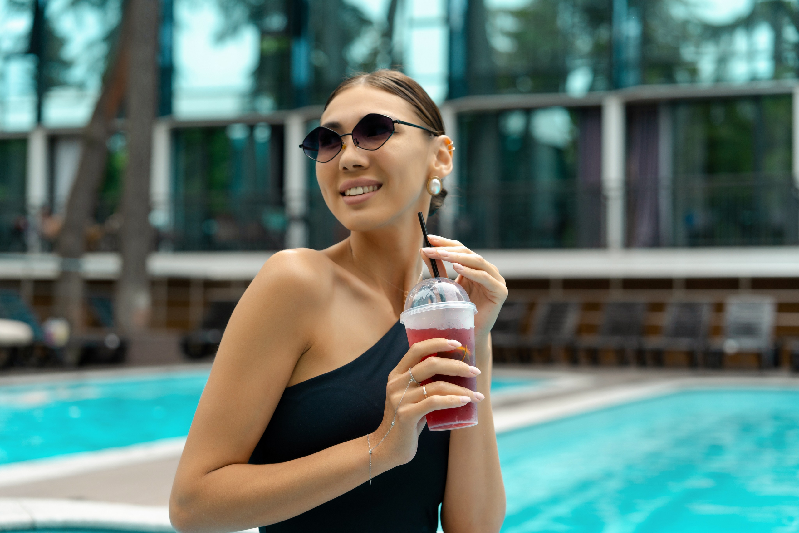 Mirror 4*. Фотограф и видеограф Елена Хмелевская