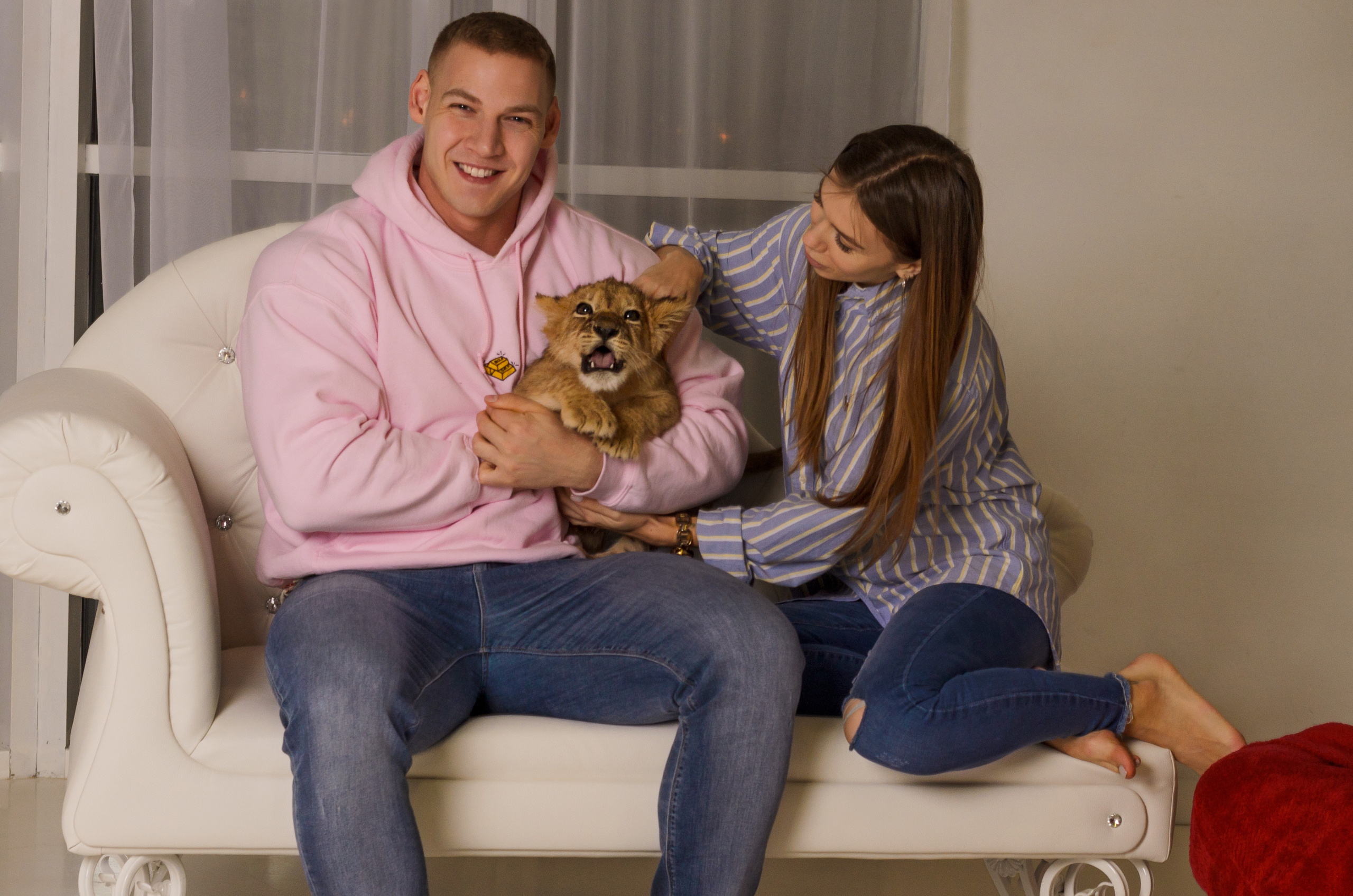 Съёмка со львицей Симоной. Фотограф, ретушёр, графический дизайнер в Петербурге Адрианова Настя