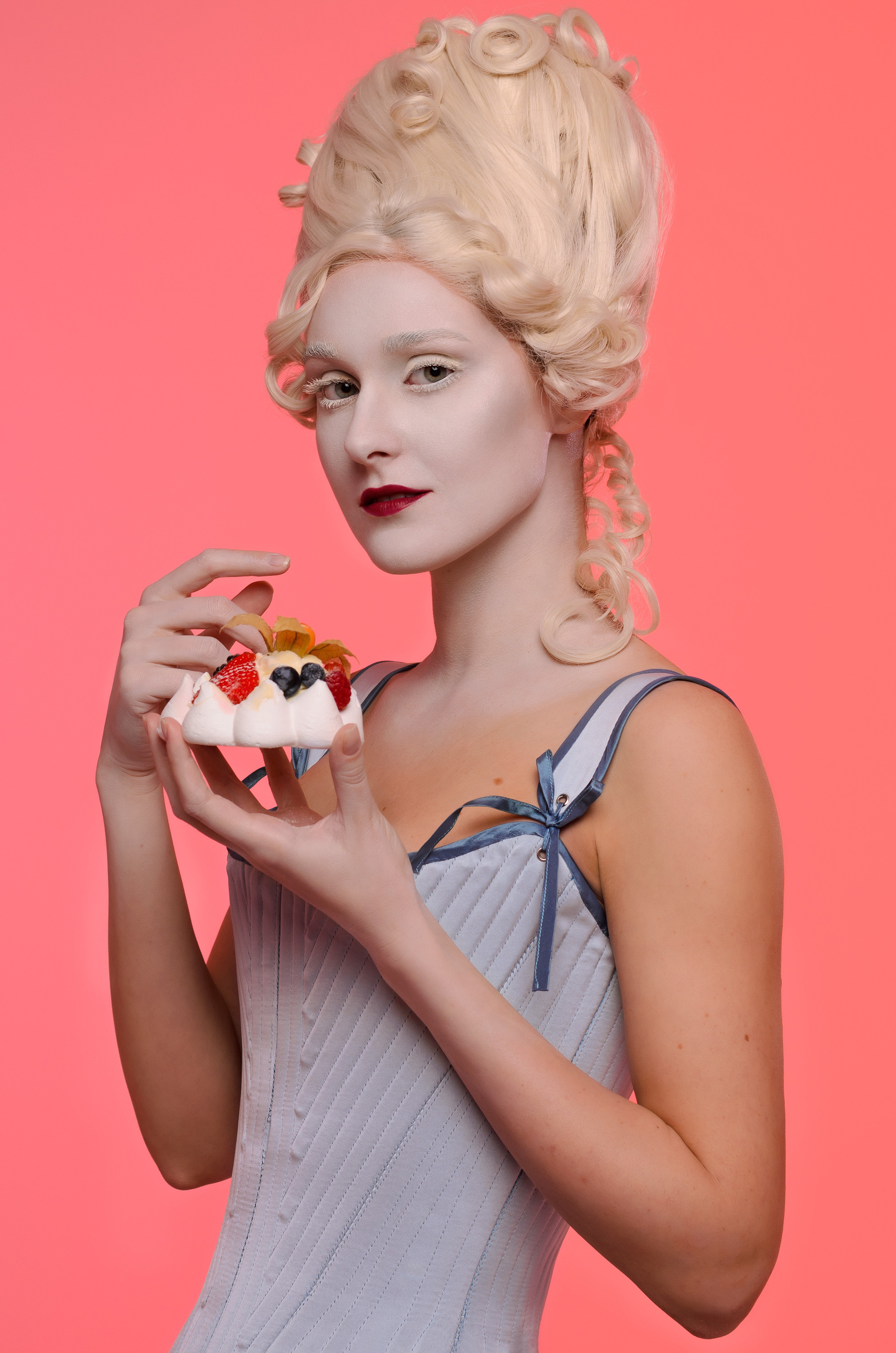 Modern Marie Antoinette. Фотограф, ретушёр, графический дизайнер в Петербурге Адрианова Настя