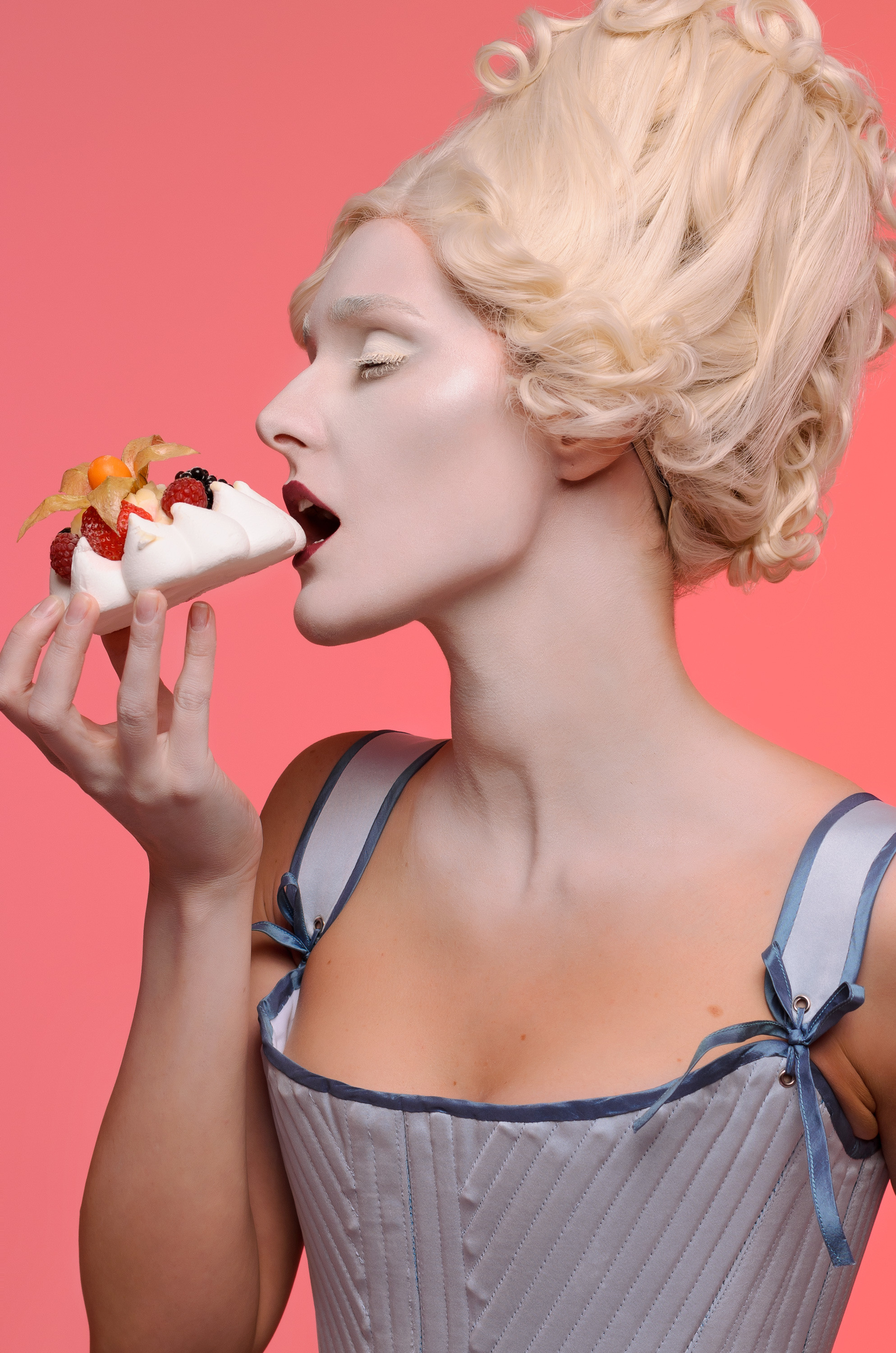 Modern Marie Antoinette. Фотограф, ретушёр, графический дизайнер в Петербурге Адрианова Настя