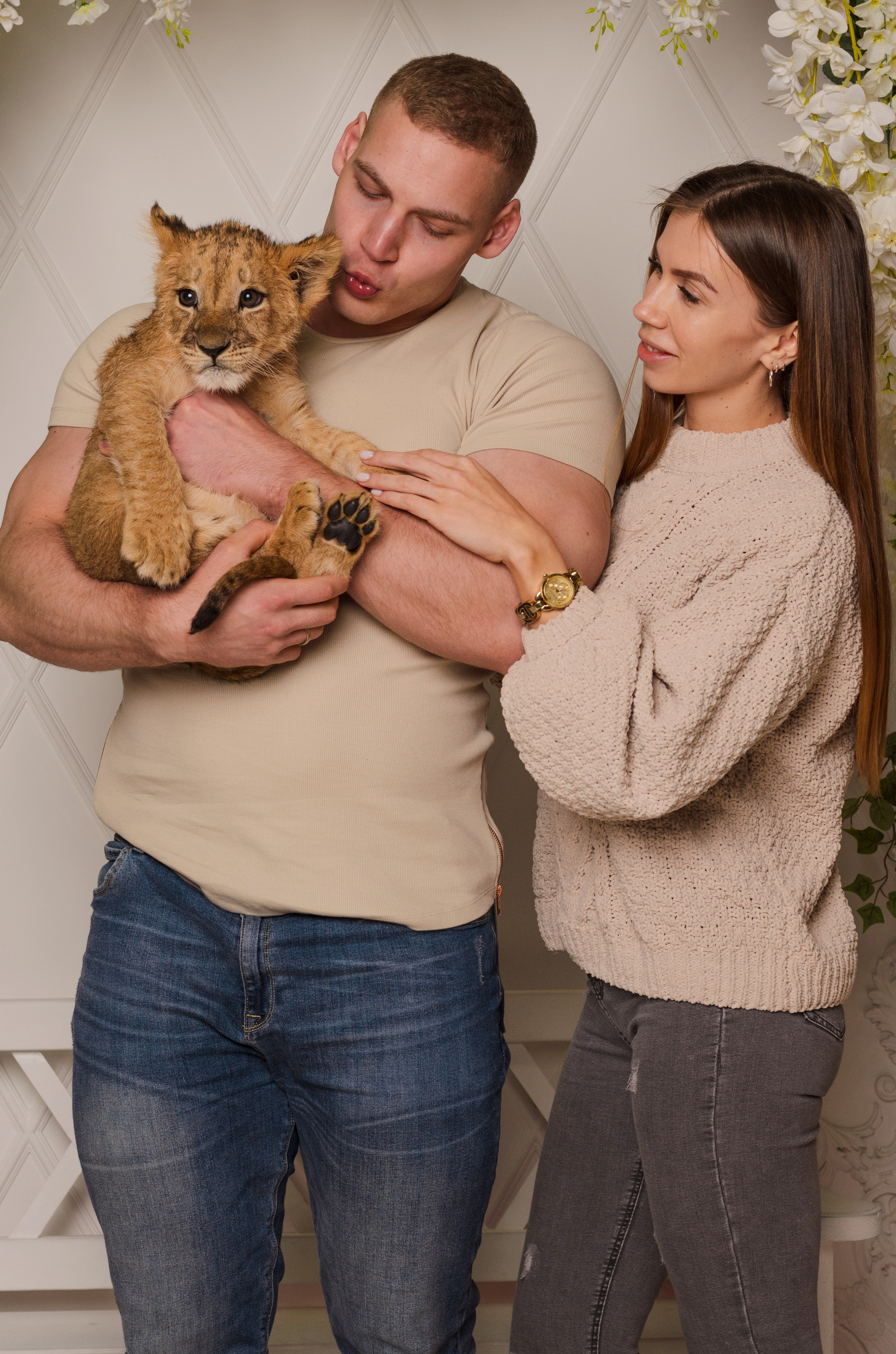 Съёмка со львицей Симоной. Фотограф, ретушёр, графический дизайнер в Петербурге Адрианова Настя
