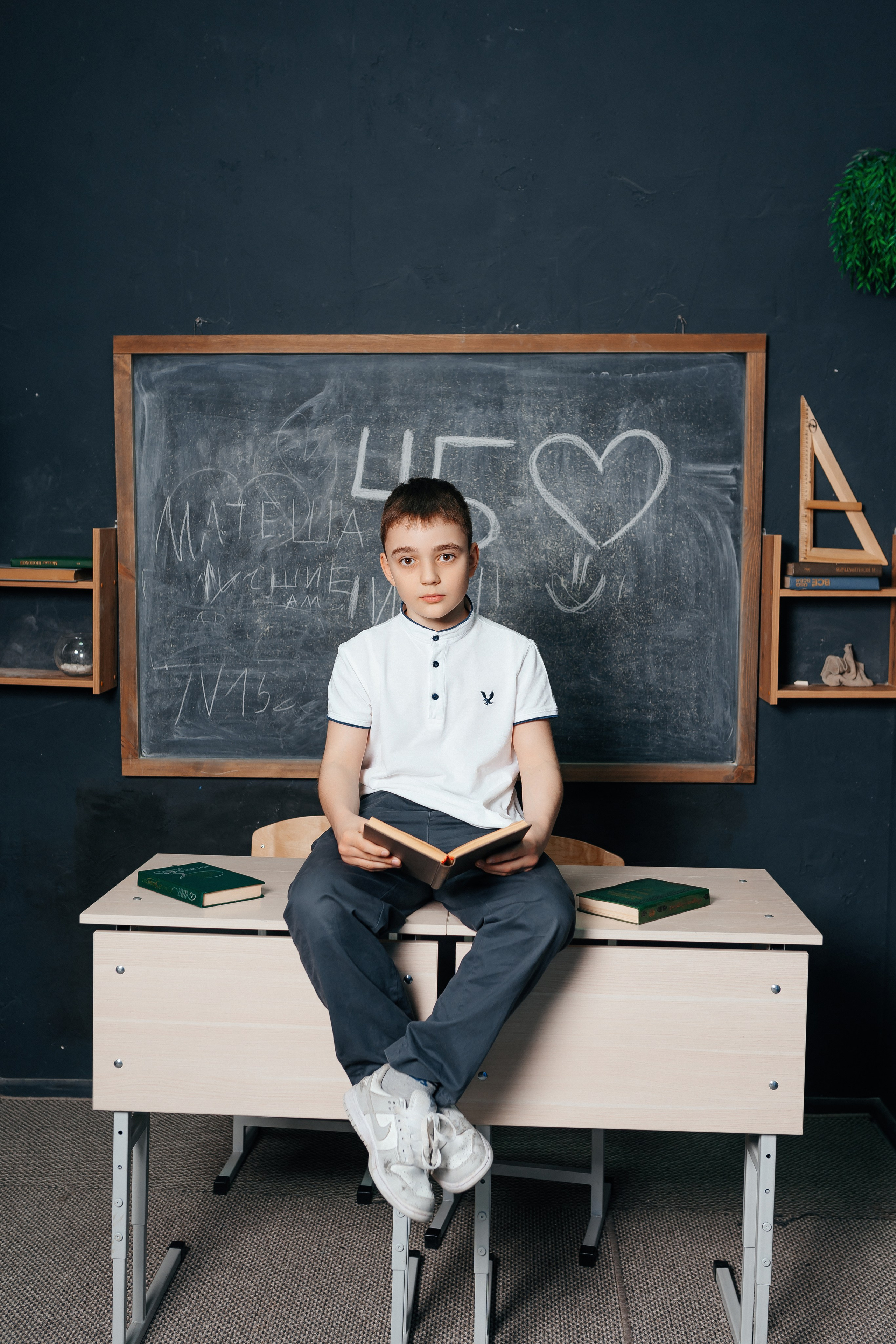 В студии. 4 класс. Фотограф Ким Наталья в Красноярске