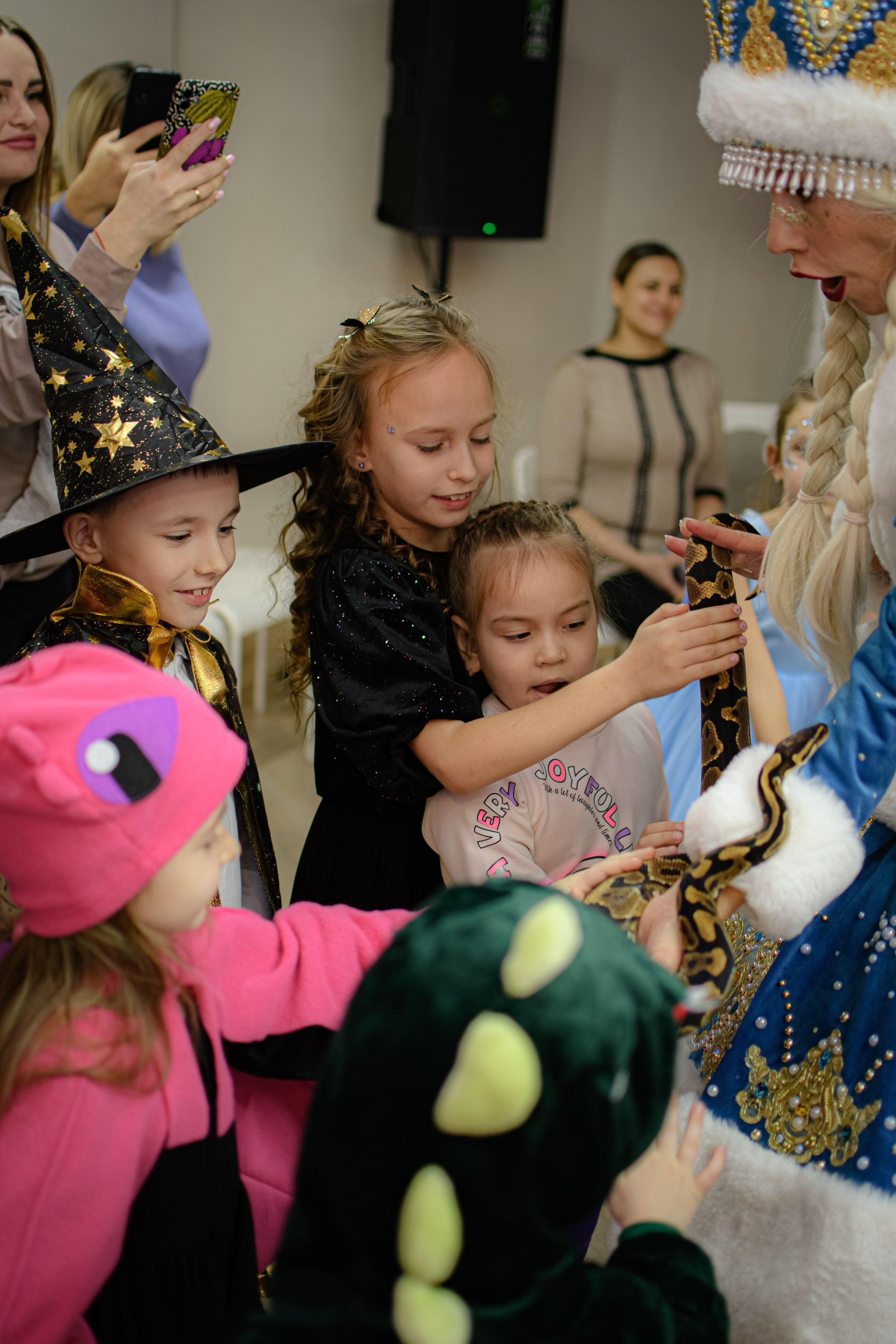 HAPPY NEW YEAR. Photokarish