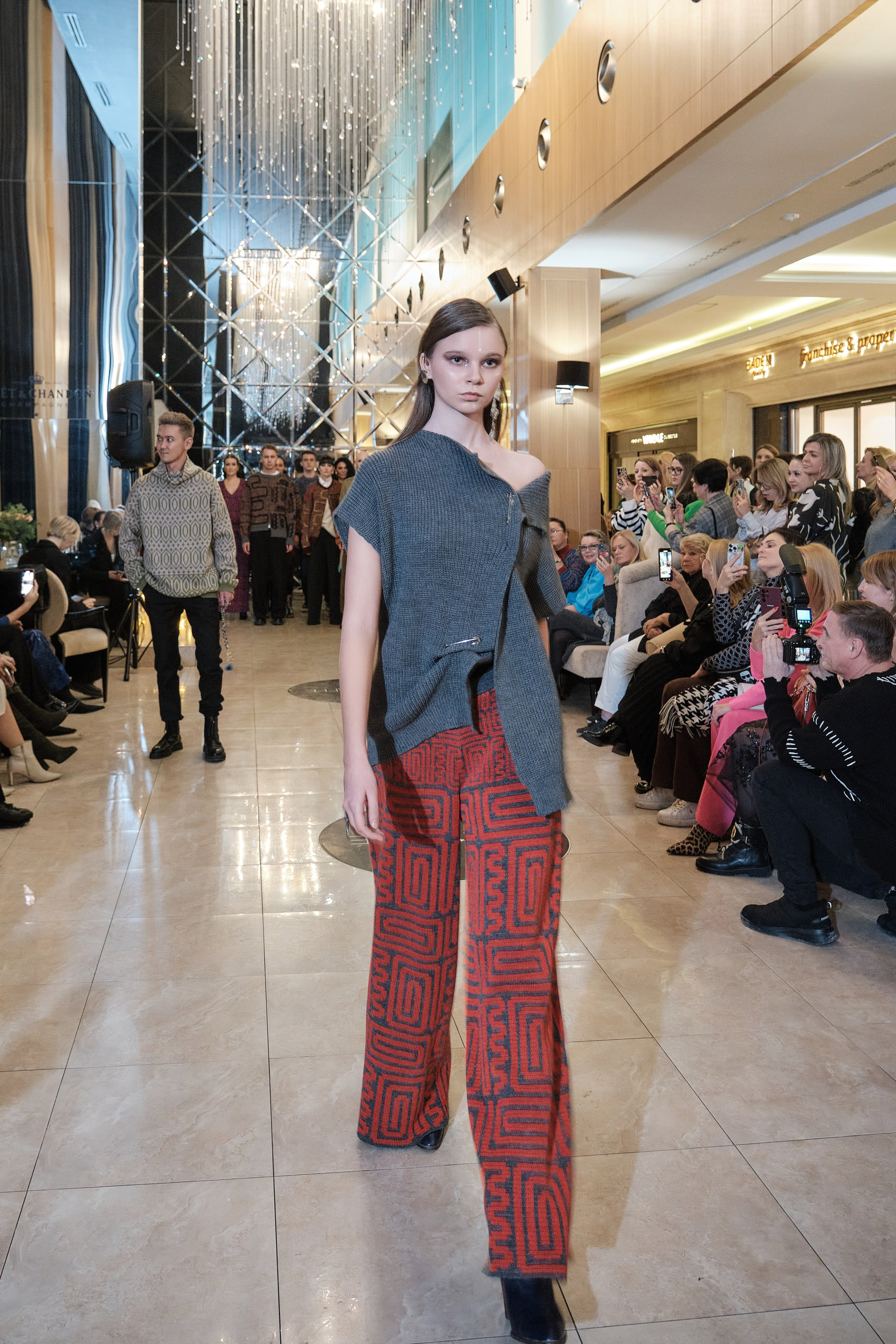 Показ коллекции (Мария Варламова). Свадебный фотограф в Екатеринбурге Соседков Евгений