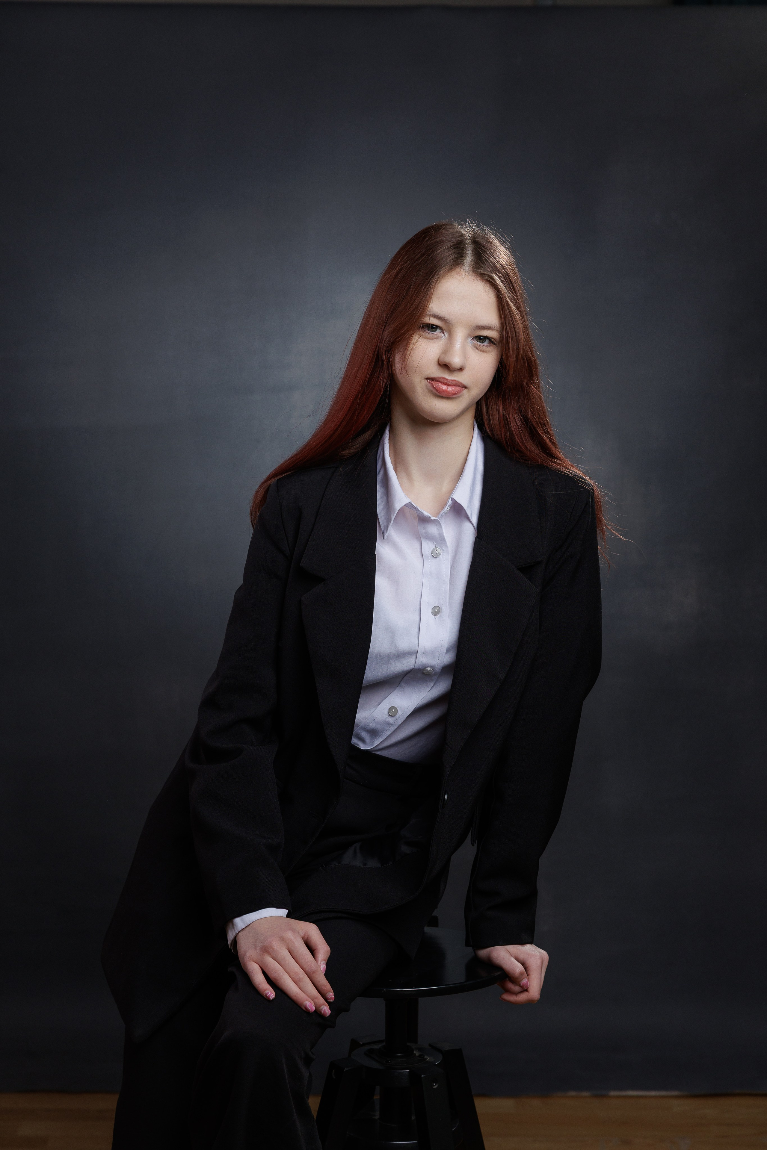 Окта 120 + Стрип (контр голая ад100 со стоек фона, фон -ад100 с снутом). Семейный фотограф Александр Передерий