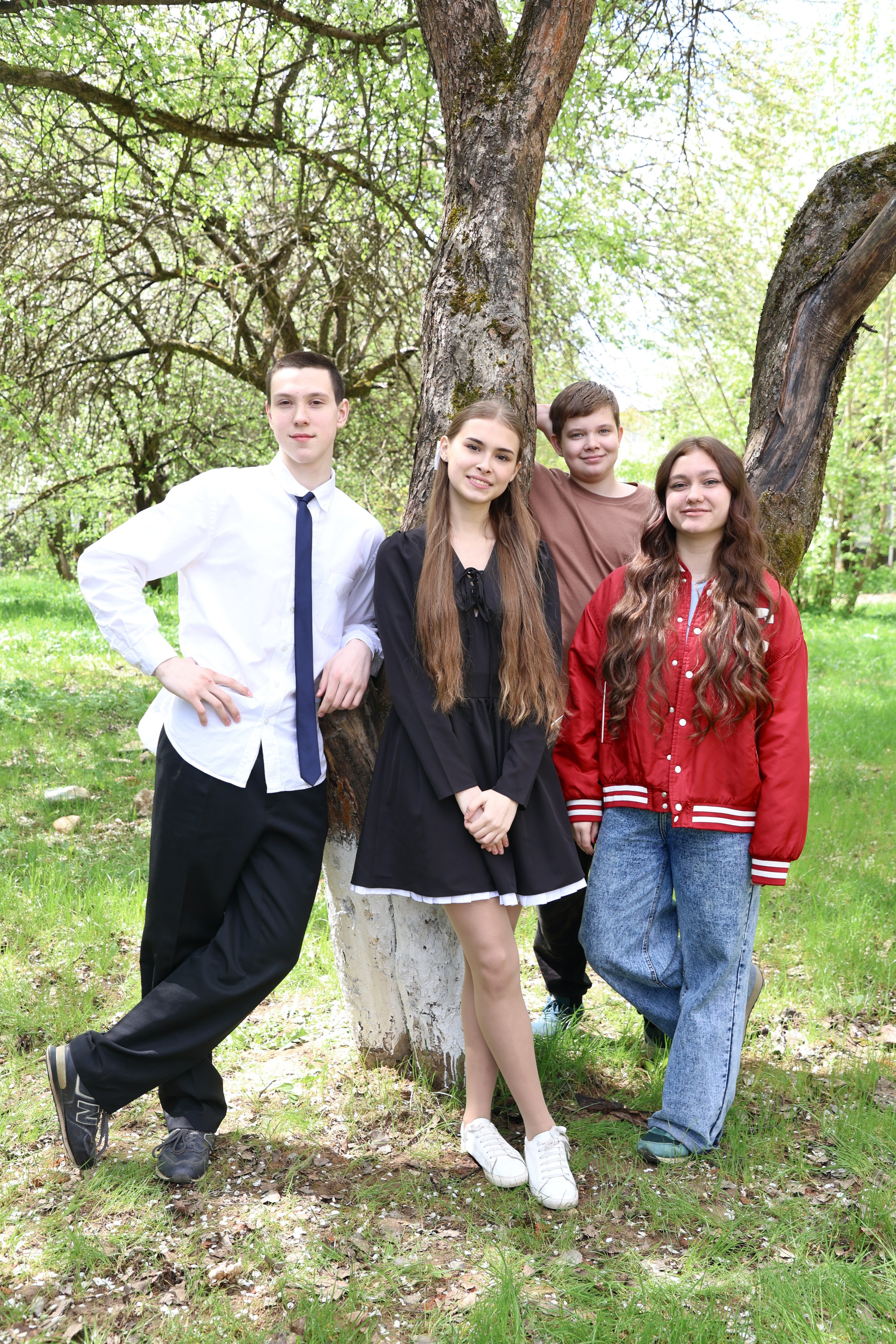 9/11 класс. Групповые фото. Школьные выпускные альбомы в Москве Марина Николаева