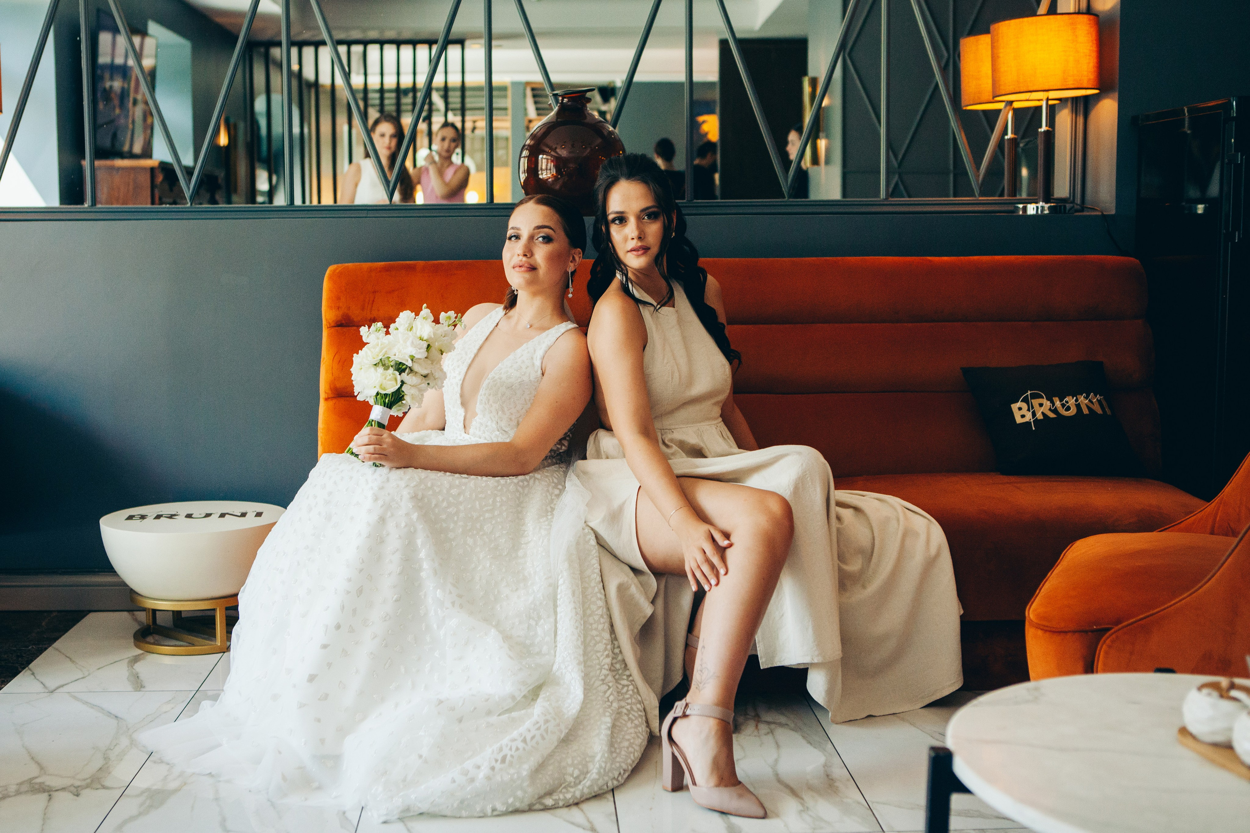 Свадебная фотосессия в отеле hartwell hotel и на патриарших прудах. Фотограф Ольга Ефремова