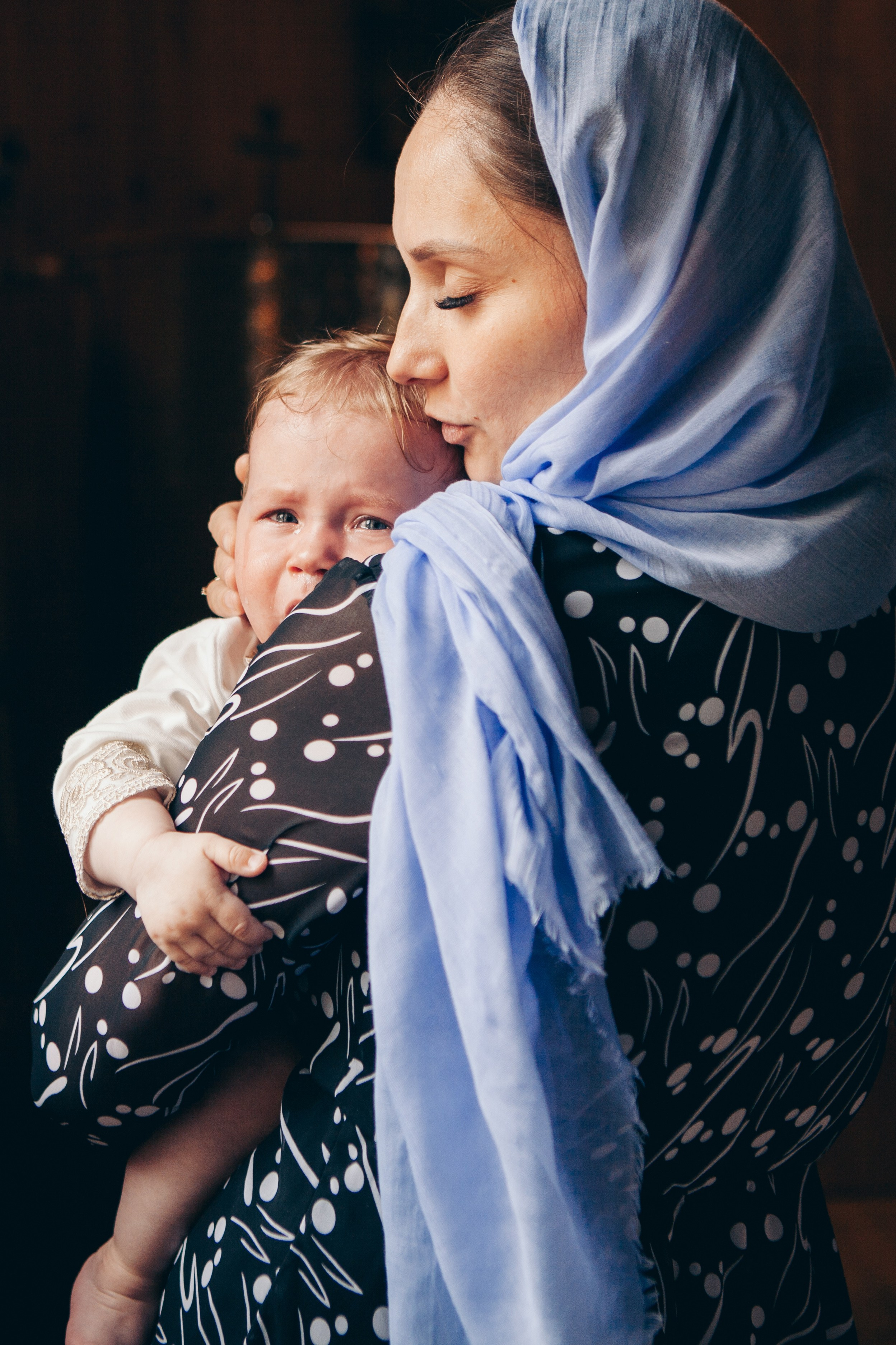 Крещение ребенка в церкви в москве. Фотограф Ольга Ефремова