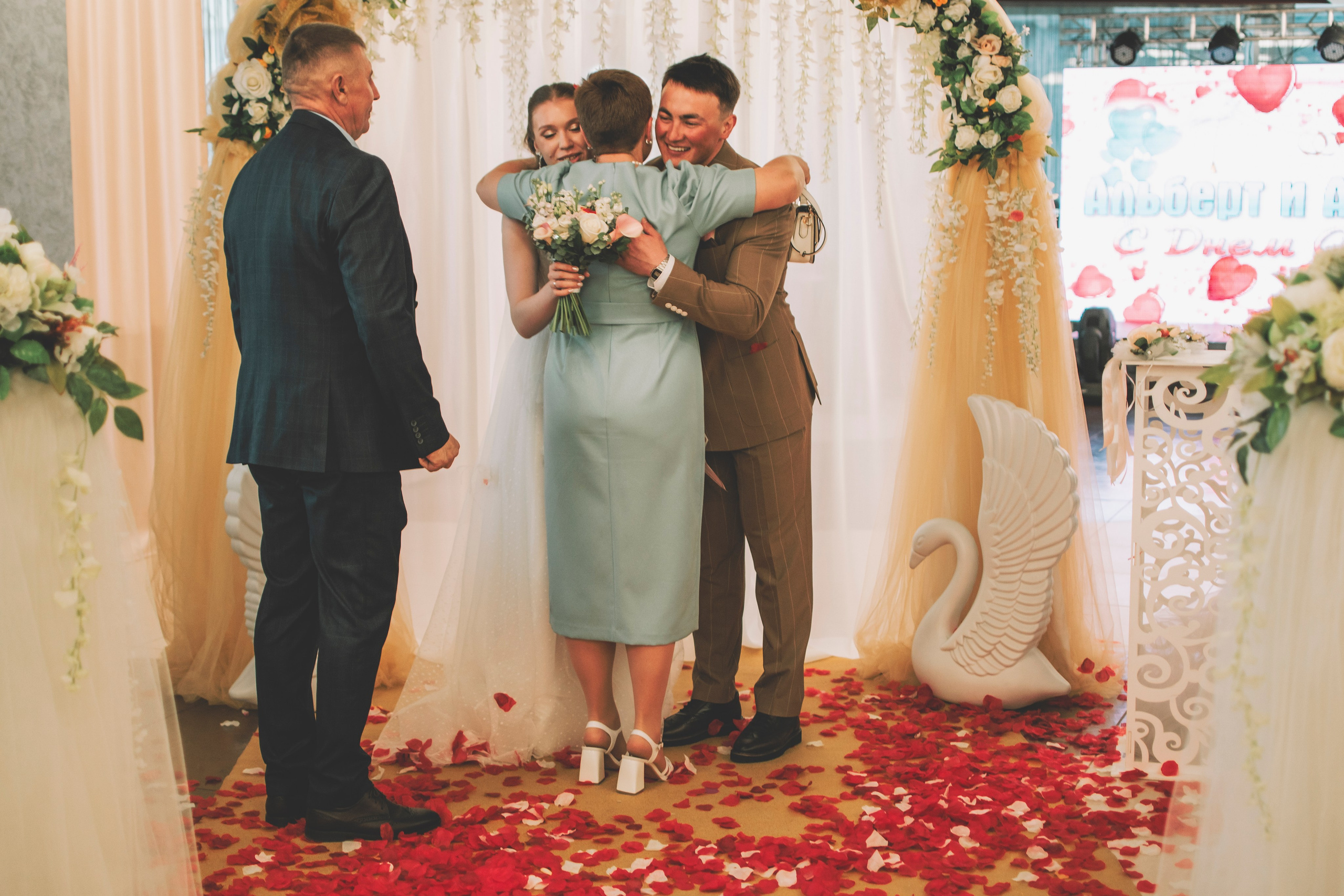 Альберт и Анастасия (Студийная фотосессия, роспись в ДК Нефтяник + фотосессия с гостями). Семейный и свадебный фотограф Губкинский и Ставрополь