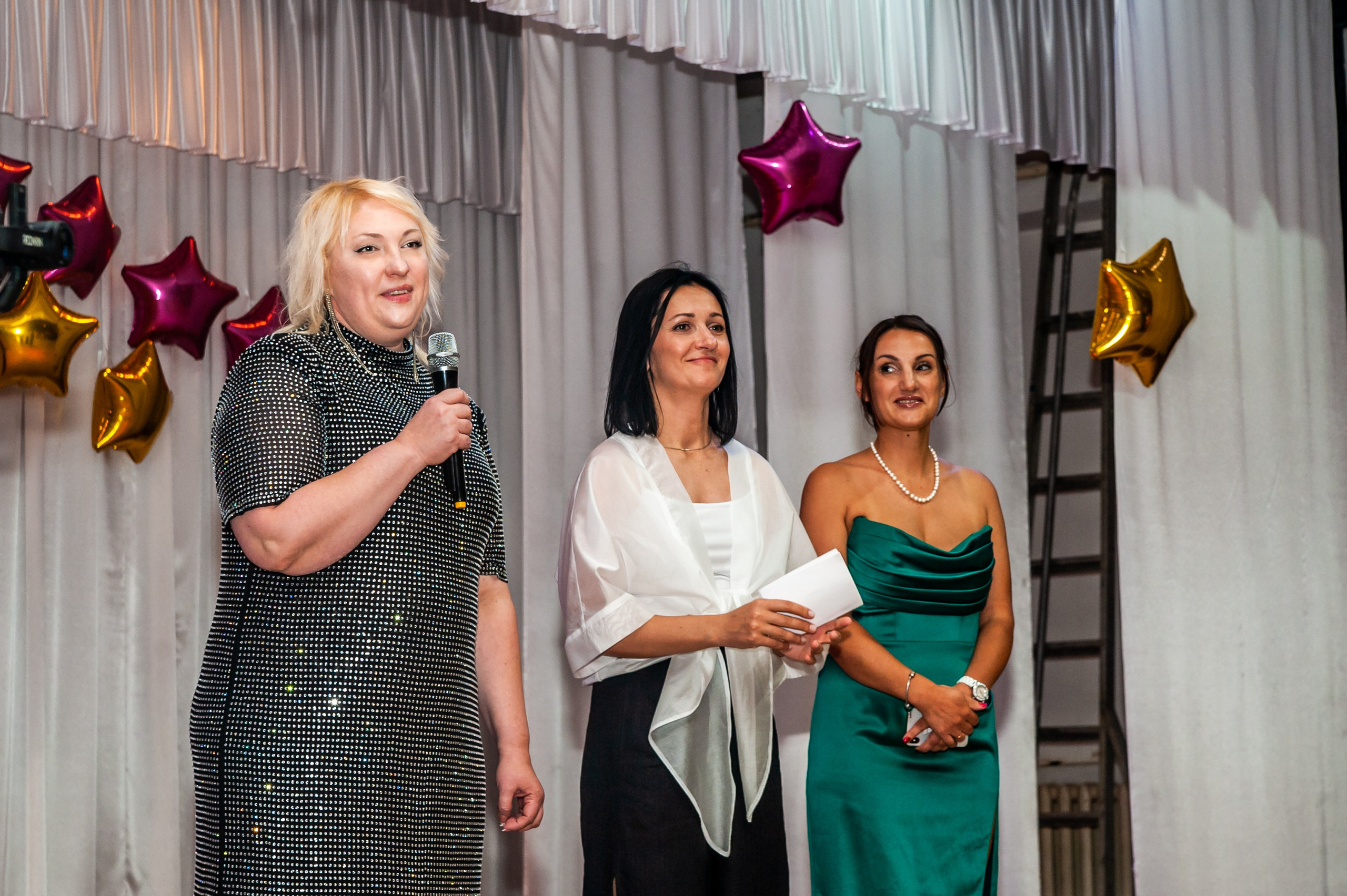 Выпускной МАОУ СОШ № 17 им. Эдуарда Есаяна. Свадебный и семейный фотограф Денис Лукьянов в Краснодаре, Краснодарском крае и Республике Крым