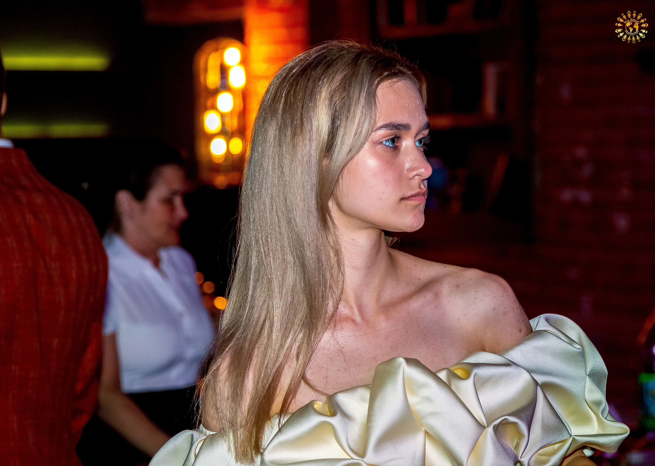 Выпускной 2023 (Школа 548; 9 Ж класс) AG Loft «Библиотека», Москва. Репортажная съемка в Москве и области. Анималистика