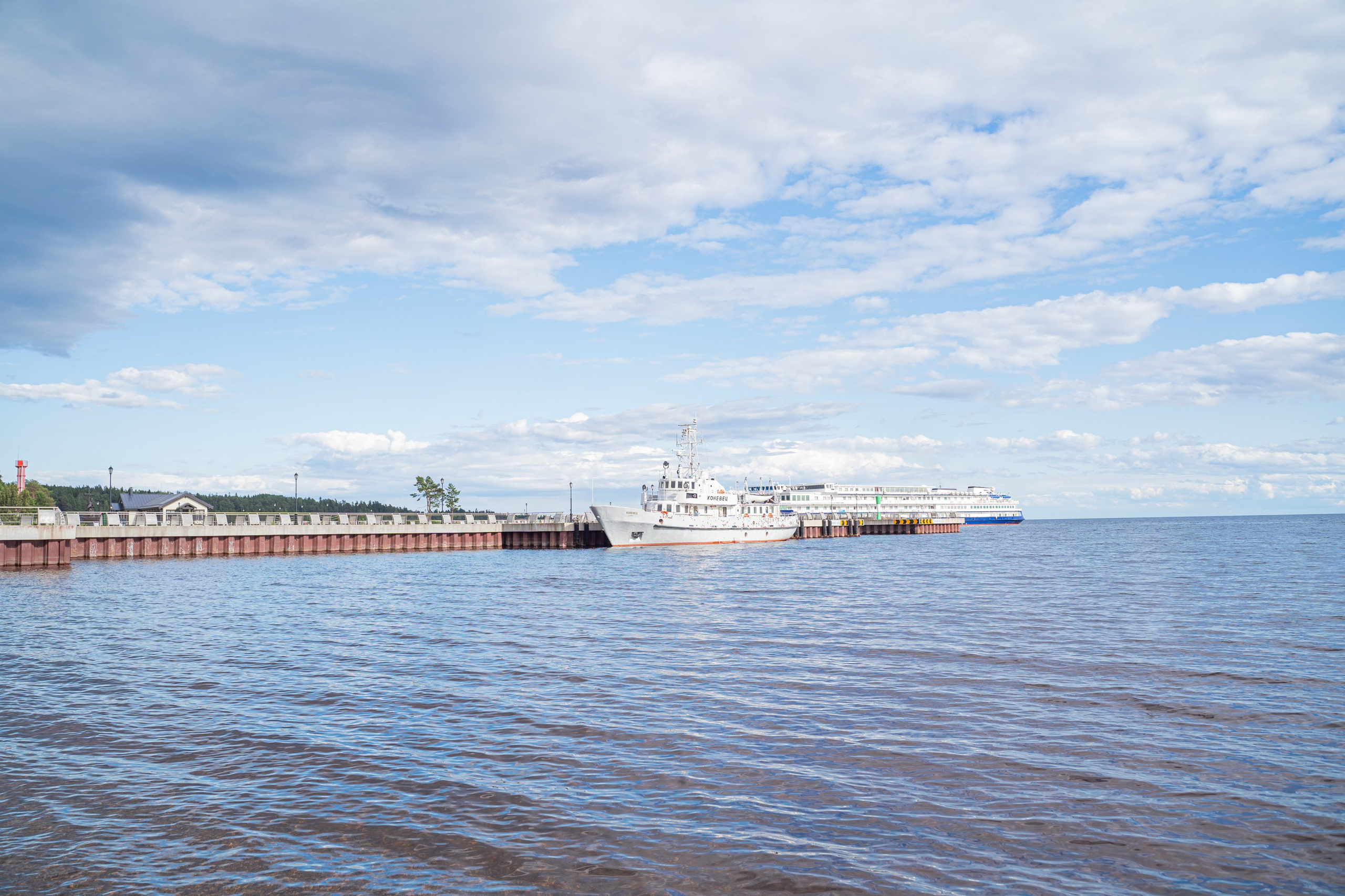 Гидровыезд в Коневский мужской монастырь. Свадебный, семейный, портретный, репортажный фотограф в Санкт-Петербурге