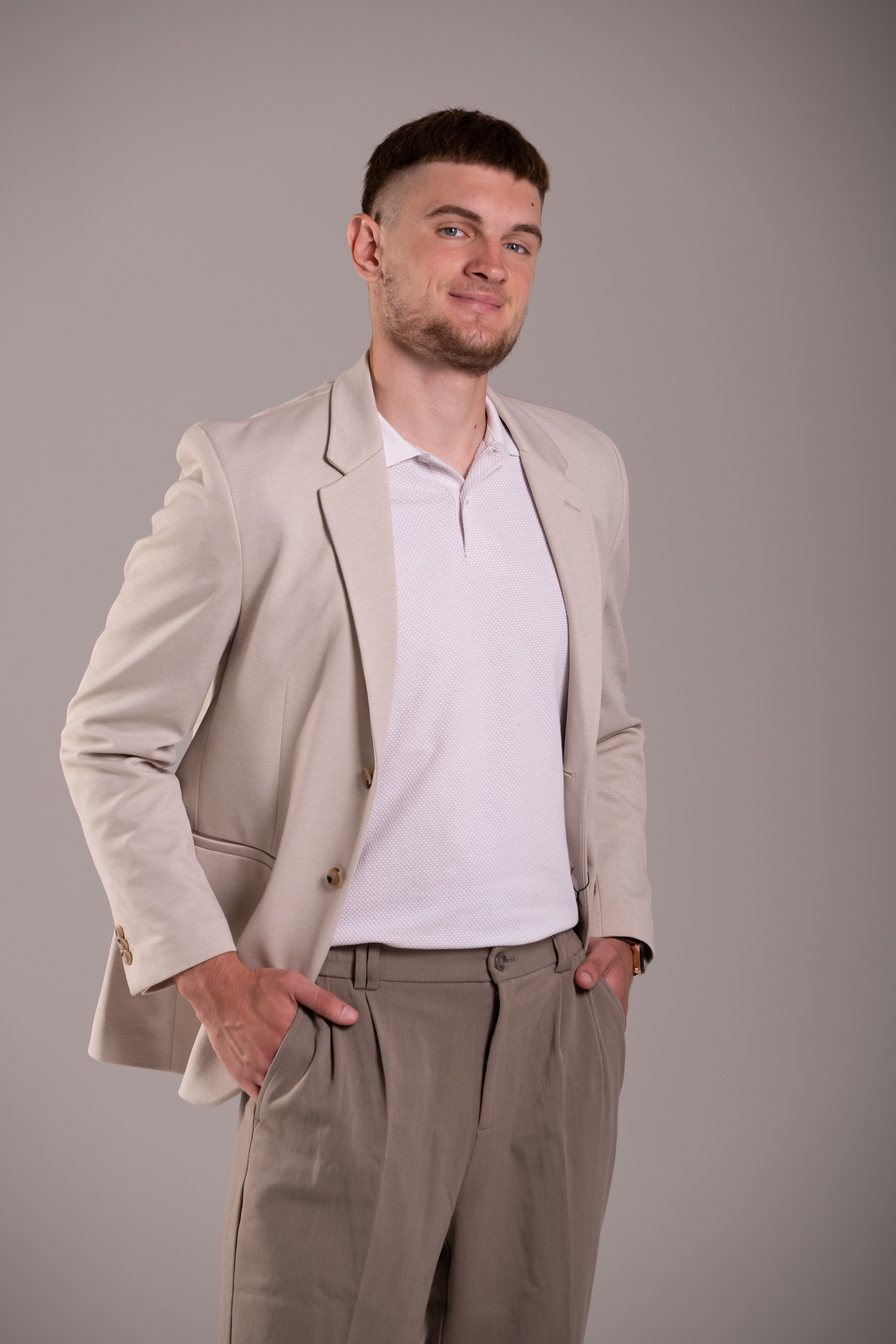 Владимир. Профессиональная фотосъемка в Крыму. Натуральные эмоции и живые кадры. Забронируйте дату прямо сейчас!