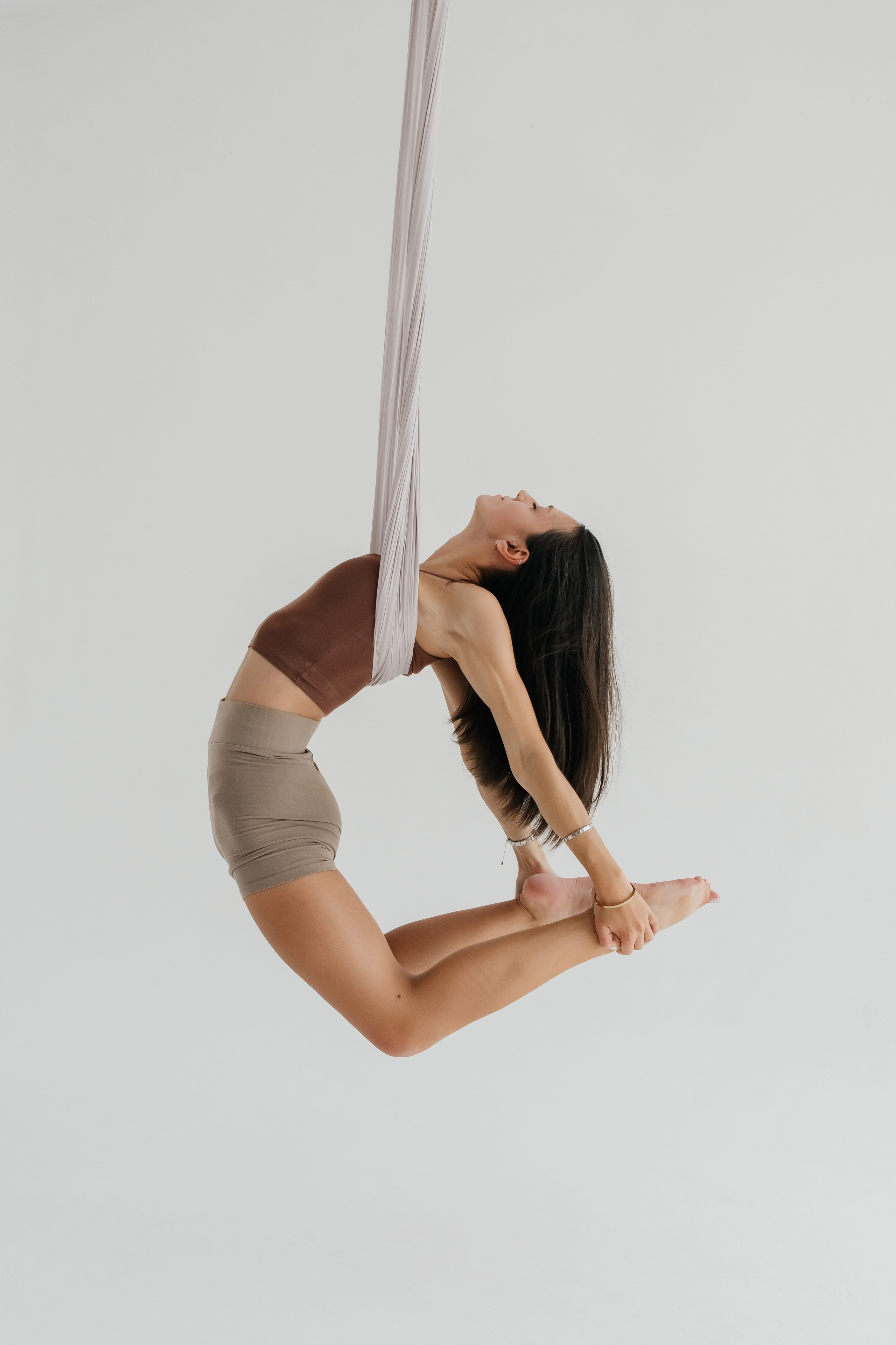 Студия Дыши. Фотограф Ярмишко Дарья. Выпускные фотокниги