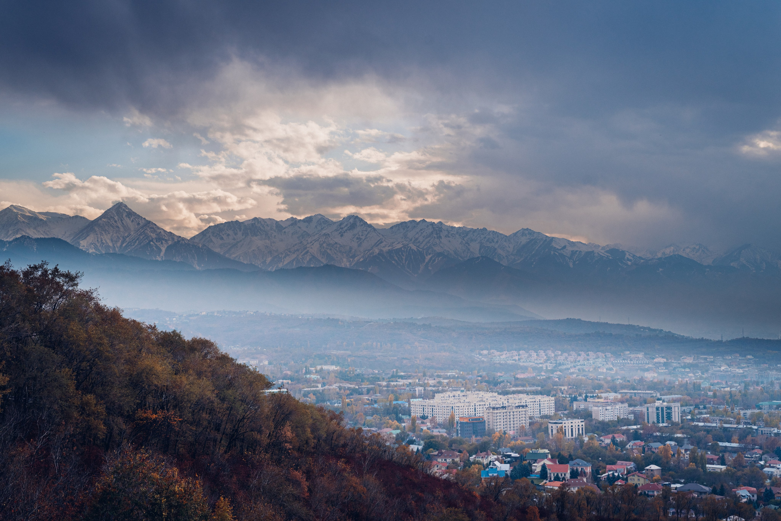 Путешествие по Алмате рекламного фотографа из Гуанчжоу. Коммерческий и предметный фотограф в Гуанчжоу Коваленко Александр