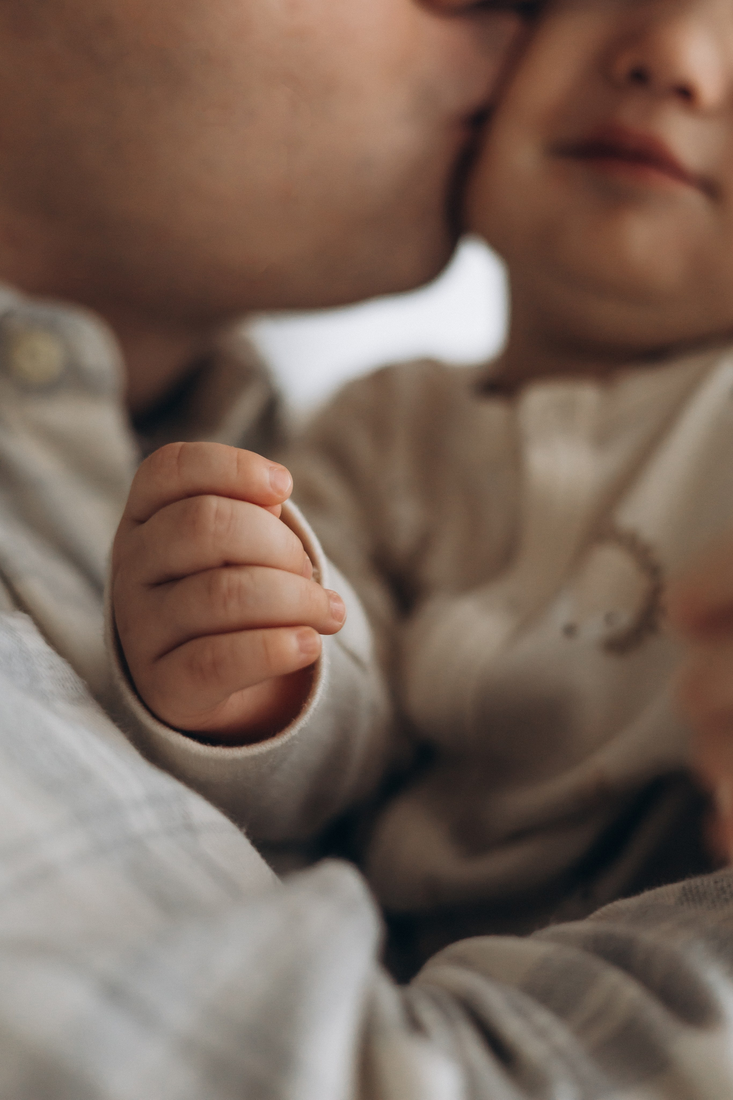 Юлия, Максим и малыш Ефим. Семейный, домашний, ньюборн фотограф Москва Цветкова Елизавета