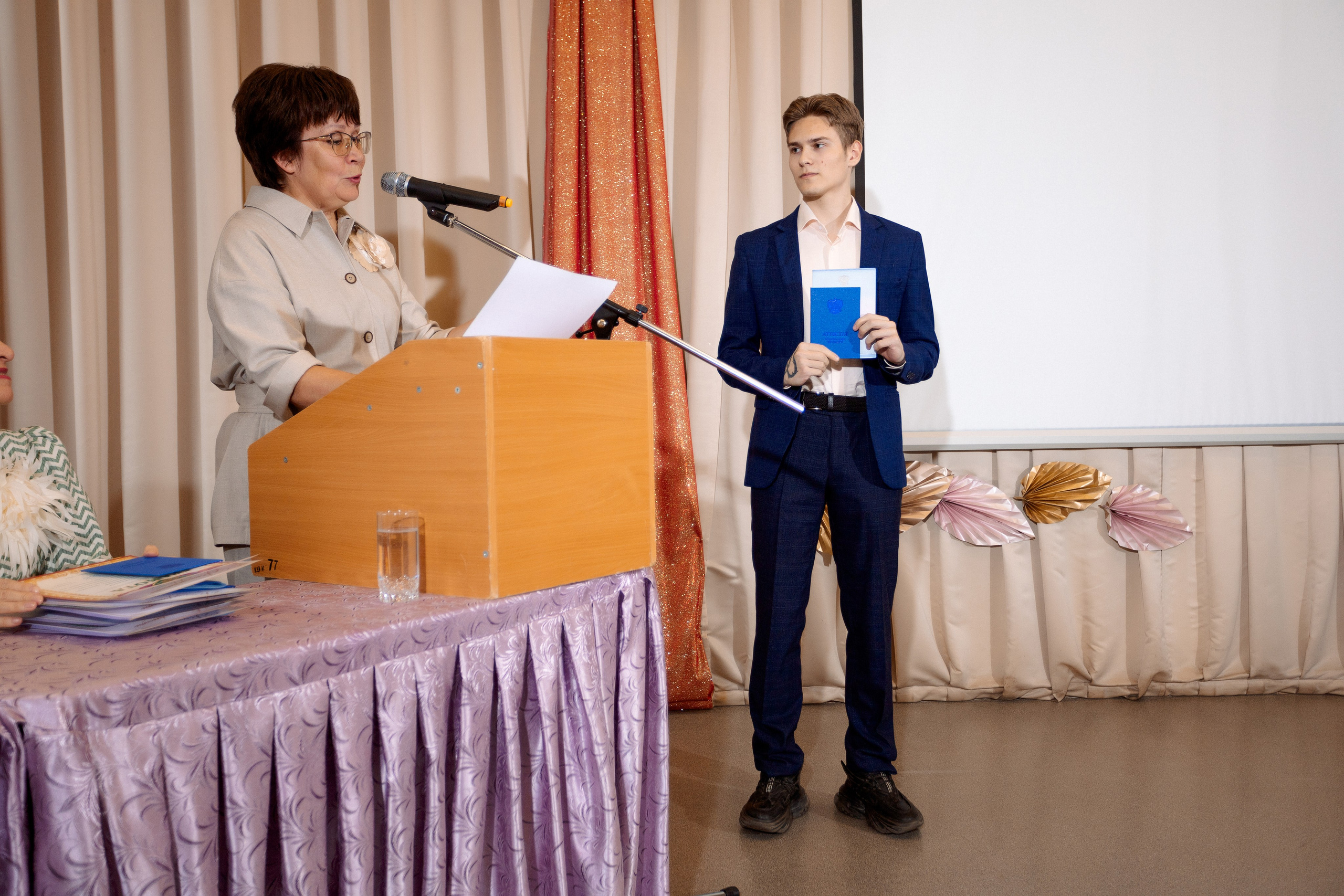 ВРУЧЕНИЕ АТТЕСТАТОВ: Пример. Все фото. Профессиональный фотограф в Ижевске Леша Петров
