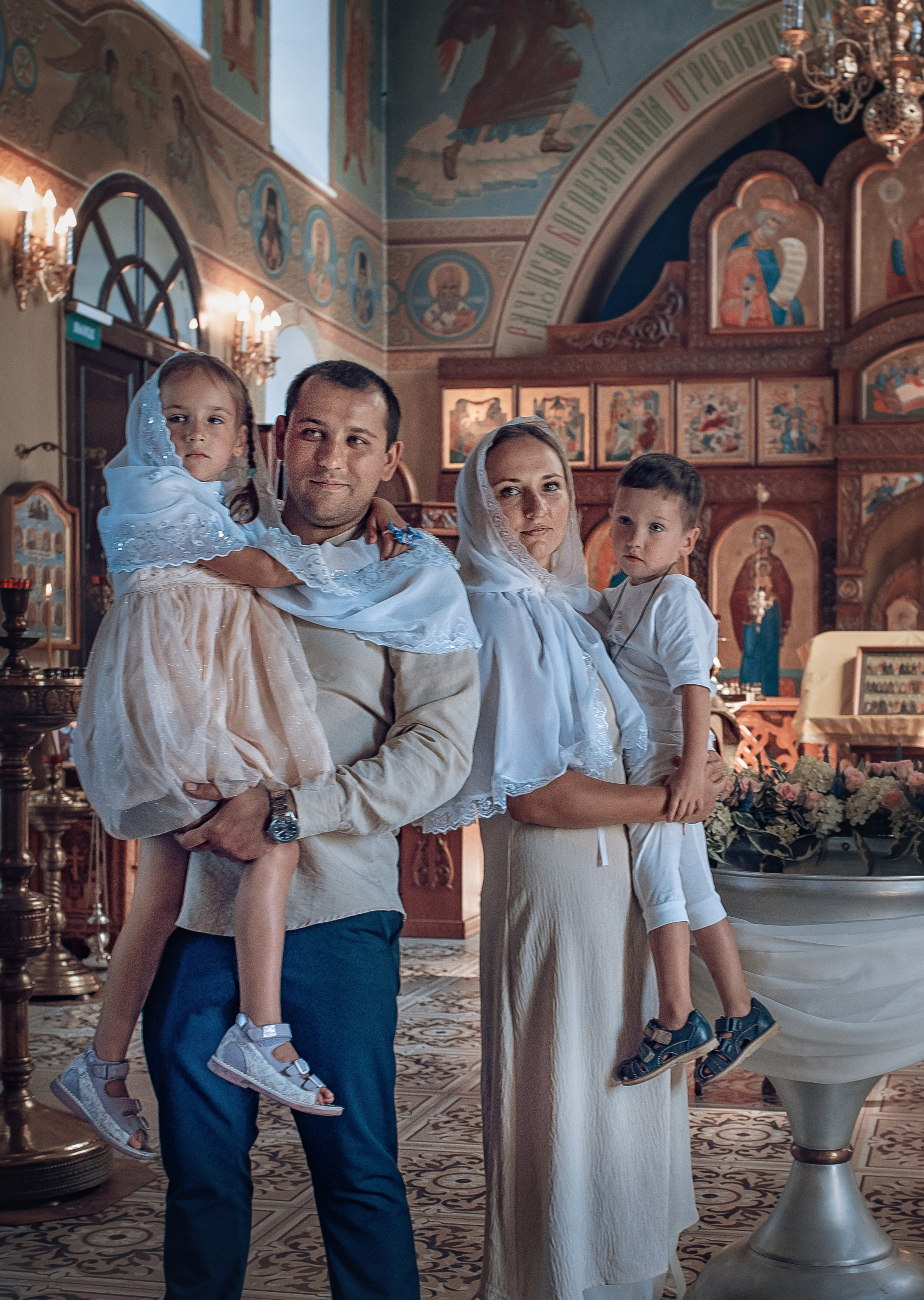 Съемка таинства крещения в Красноярске. Фотографы крещения/венчания  Красноярск Татьяна и Вячеслав Переваловы