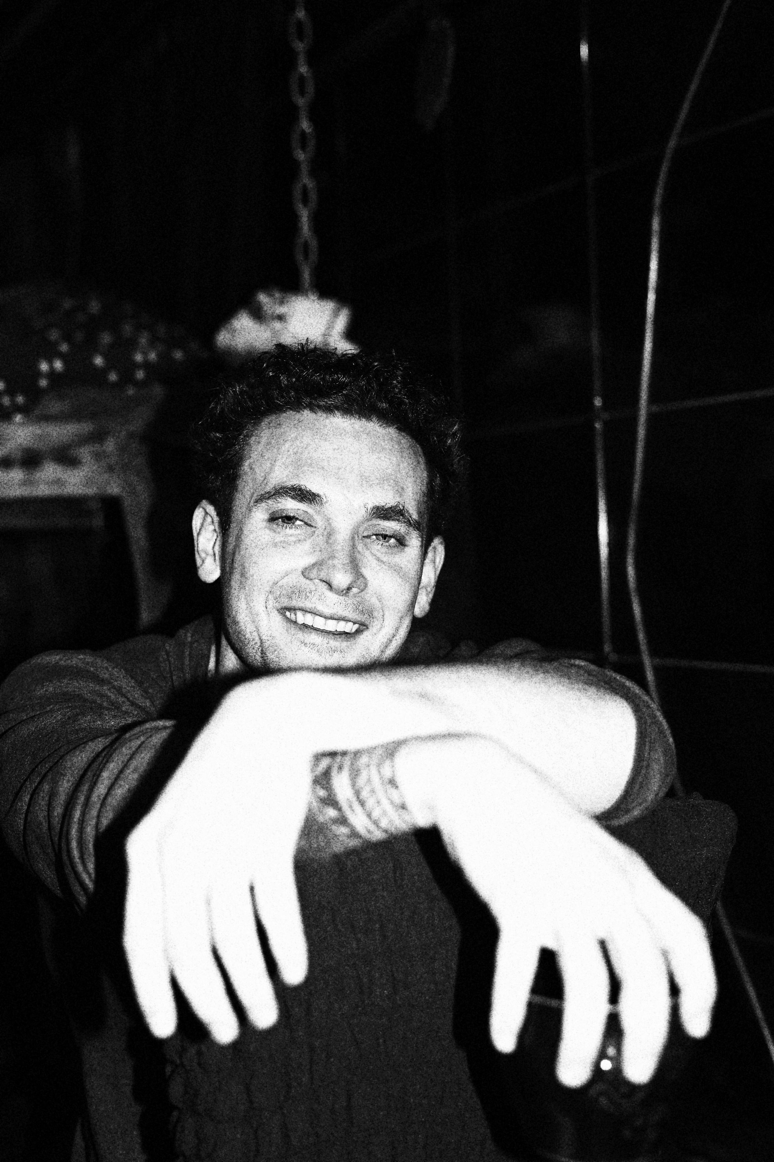 Maxim. Фэшн-фотография и портреты в Владивостоке. Превращаю съёмку в повествование — создаю образы с сюжетом, которые остаются в памяти