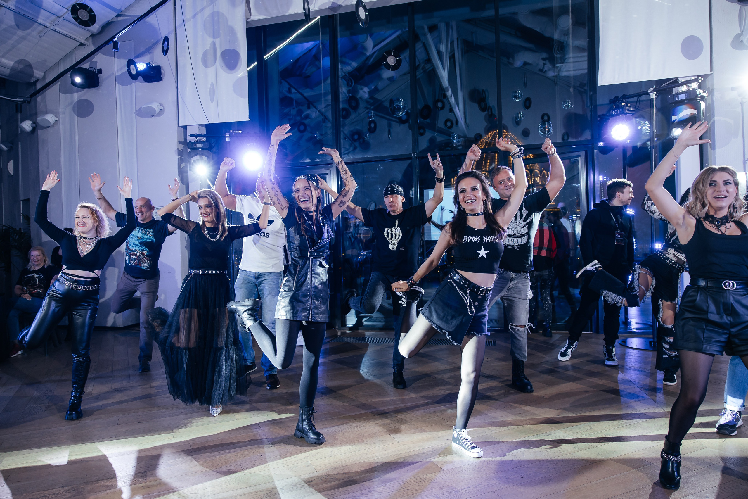 CLEANTOWN 18 лет. Свадебный и семейный фотограф