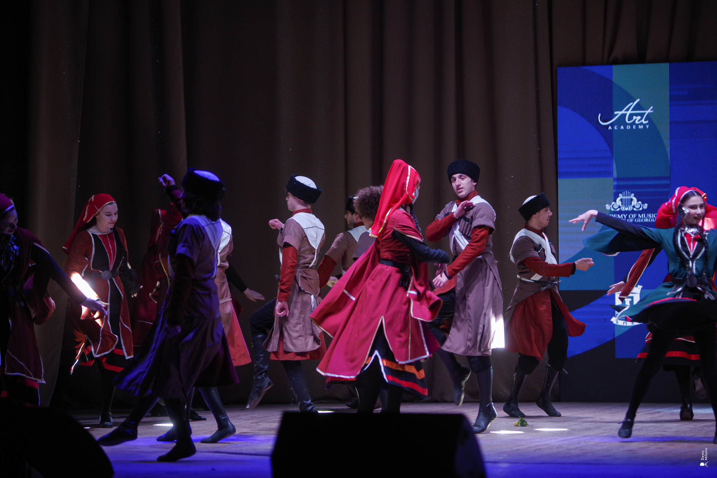 Танцы в Хоби. Портретный фотограф Денис Милютин