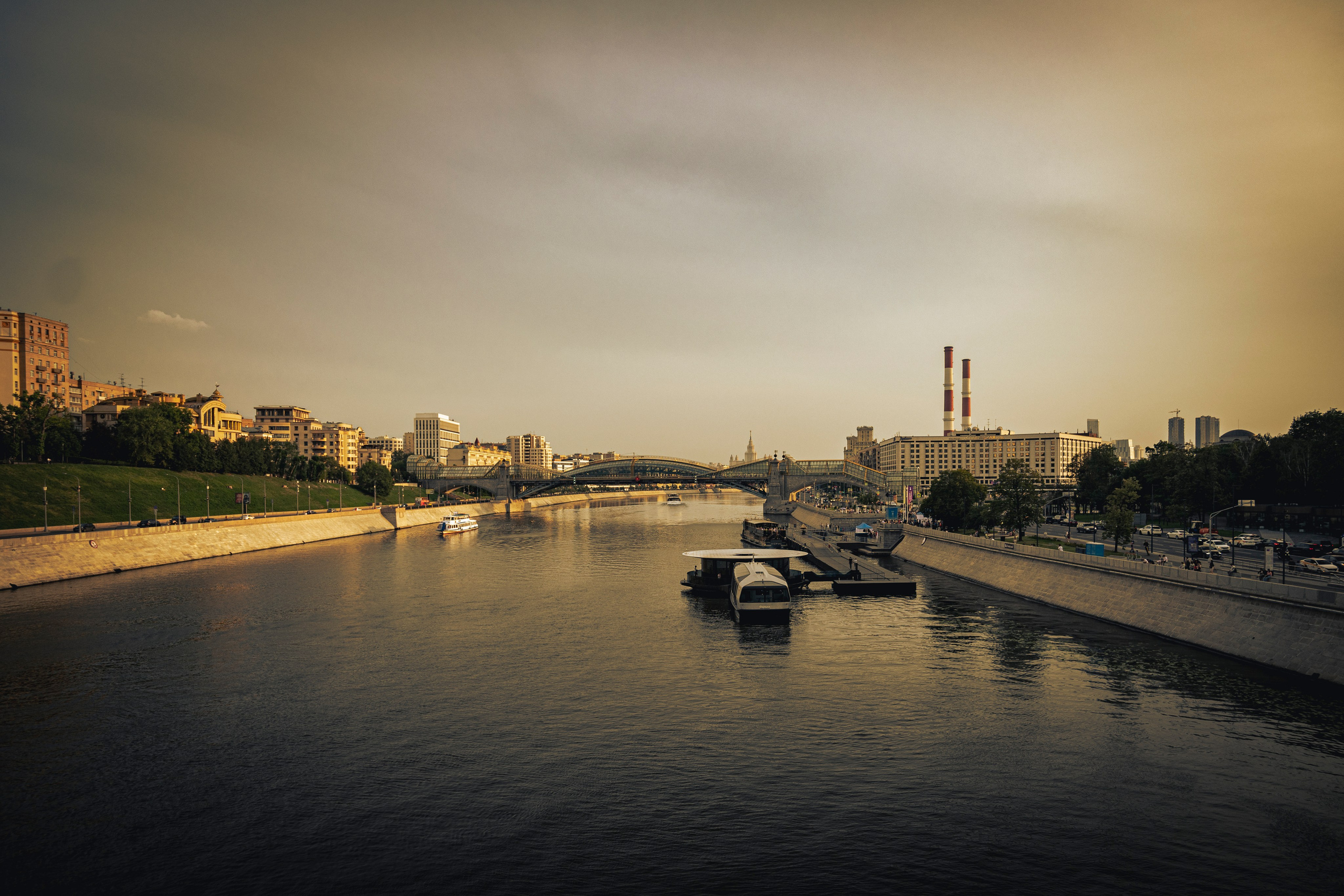 Фотопрогулка. Москва. Июль 2023. Фотограф Роман Адлер