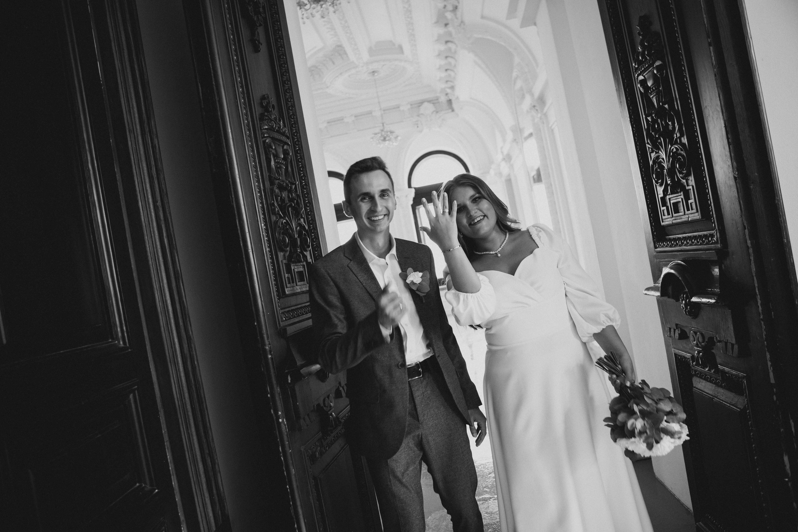 Свадебная фотосессия в Москве в отеле. Фотограф Валерия Горбунова Подольск Бутово Видное Щербинка