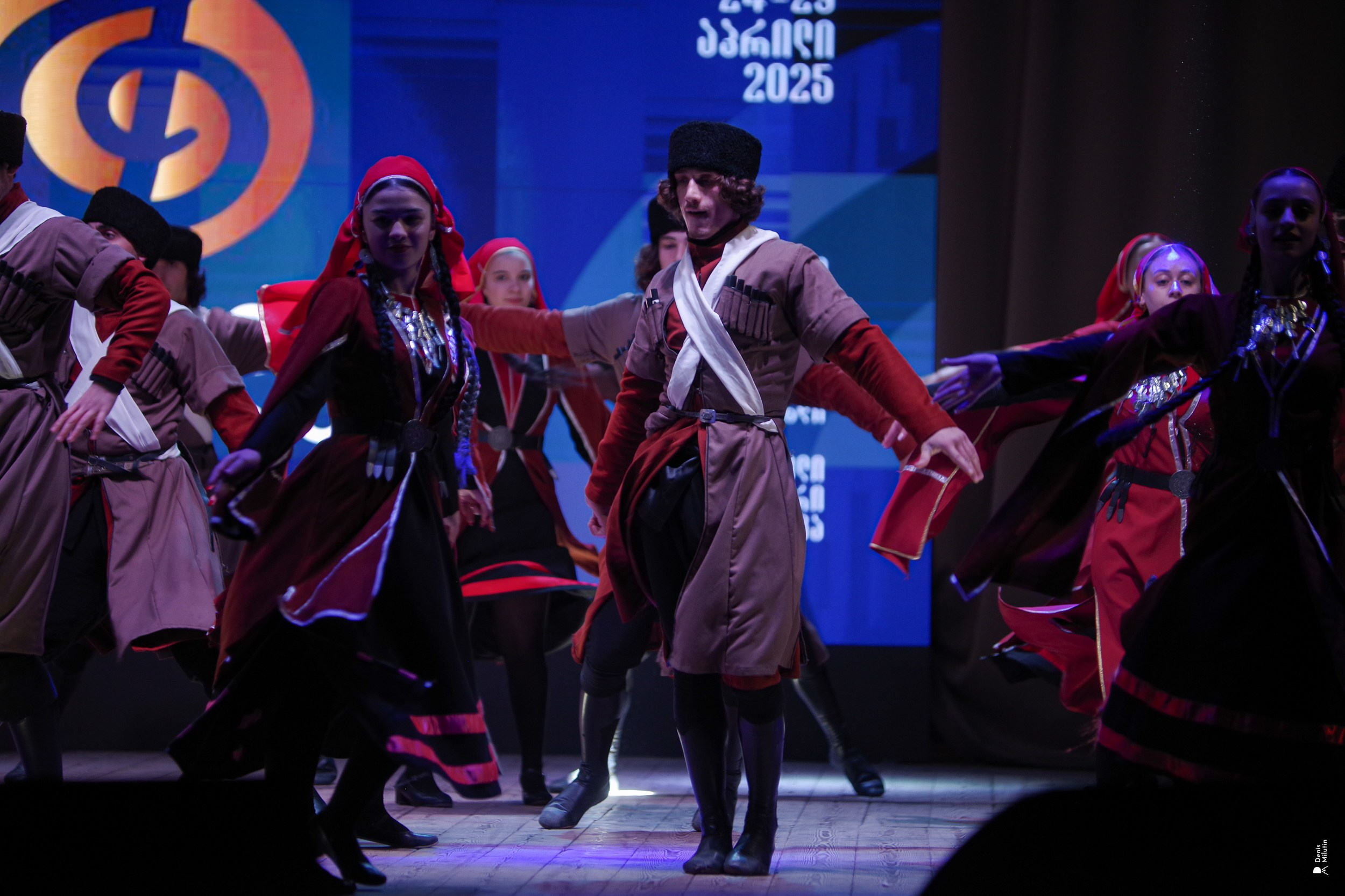 Танцы в Хоби. Портретный фотограф Денис Милютин