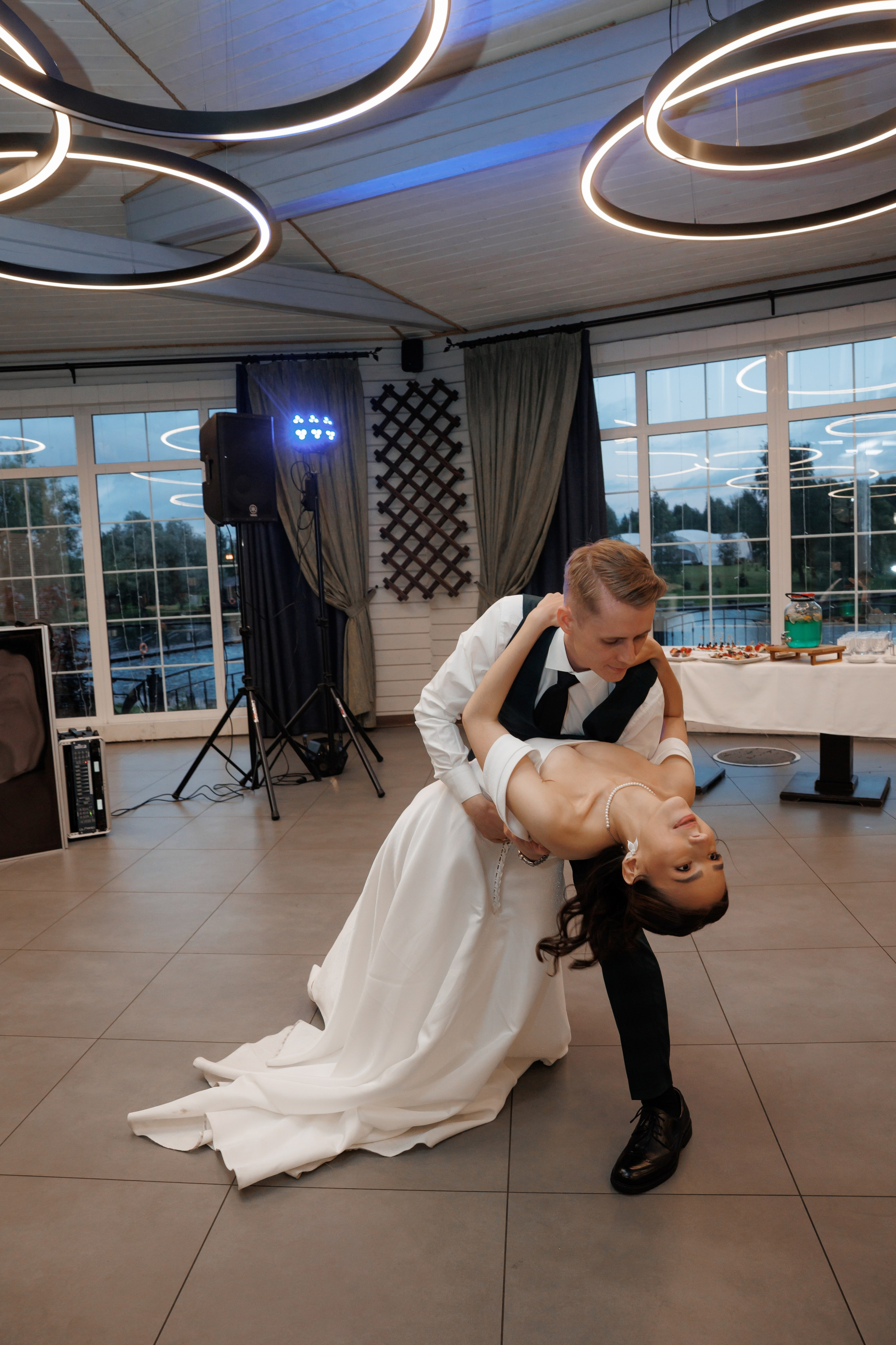 Регистрация в отеле Fish Point, ЗАГС Бутово, прогулка в Остафьево. Свадебный и репортажный фотограф (Москва, Королев и другие)