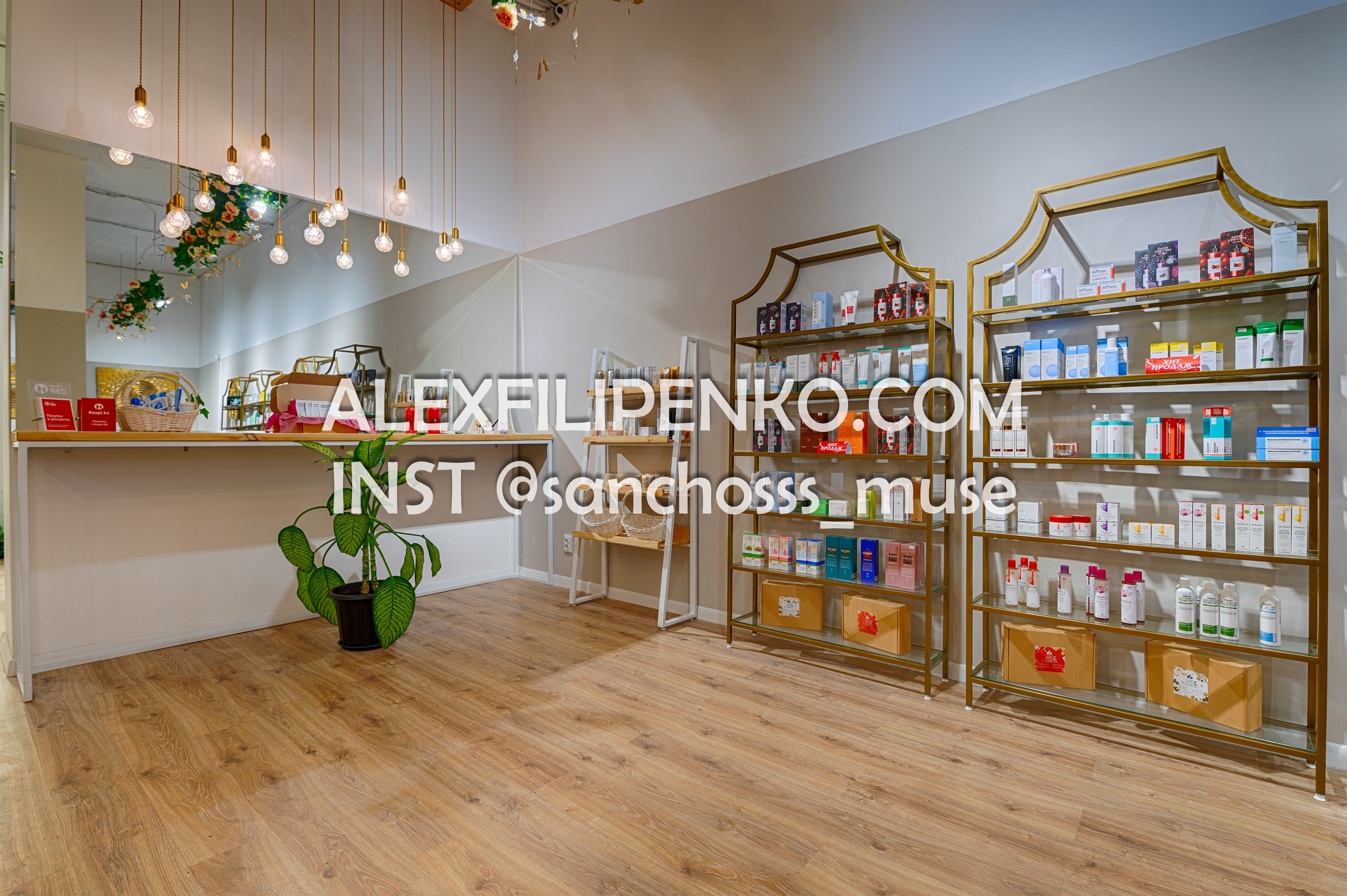 Luxe K-COSMETICS, магазина косметики. Фотограф интерьера недвижимости и архитектуры в Астане