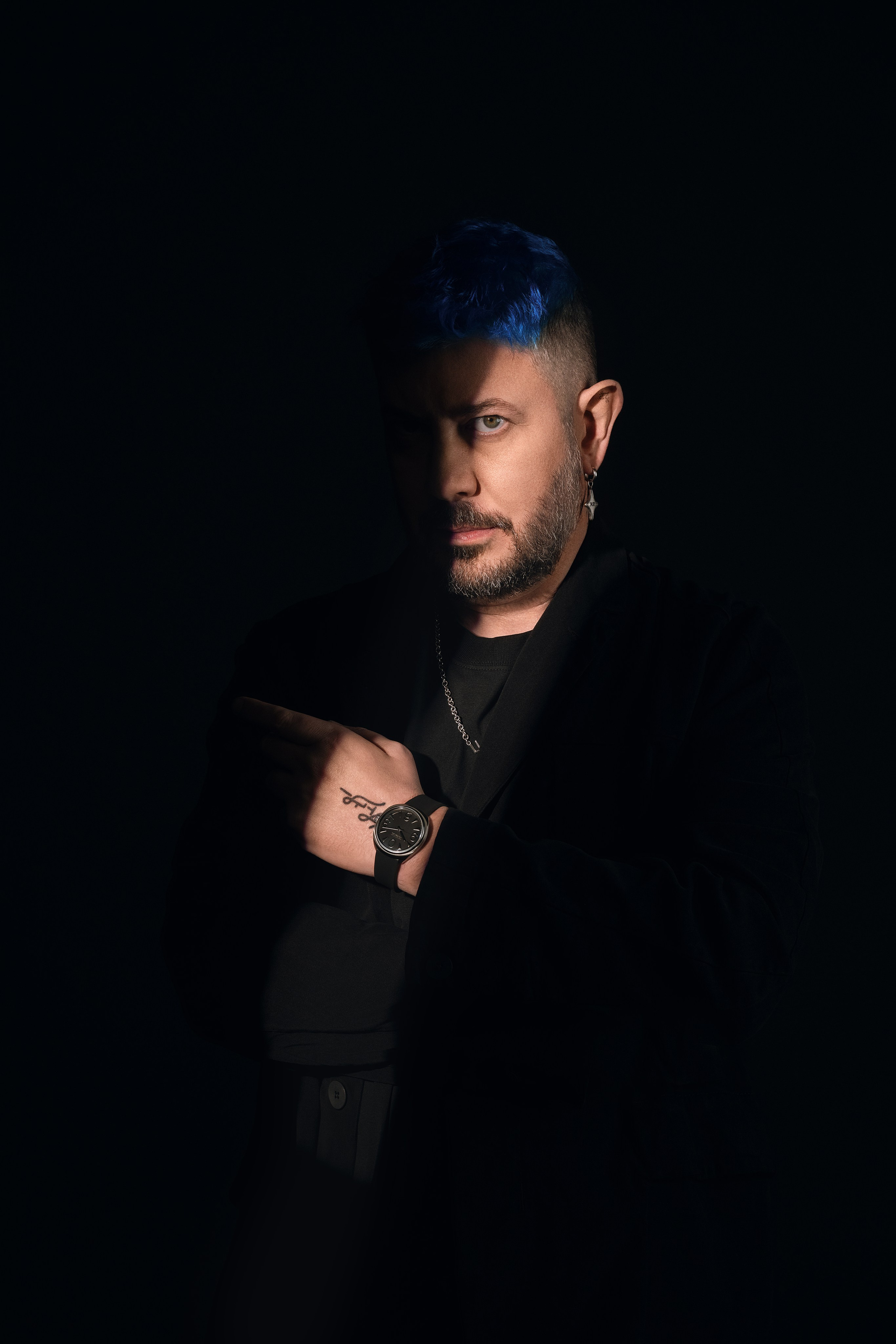 @Temalebedev для @raketawatcher                                                                         Ph: Anton Sokolov                                                                                                  Retoucher: @retouch.komissarova  