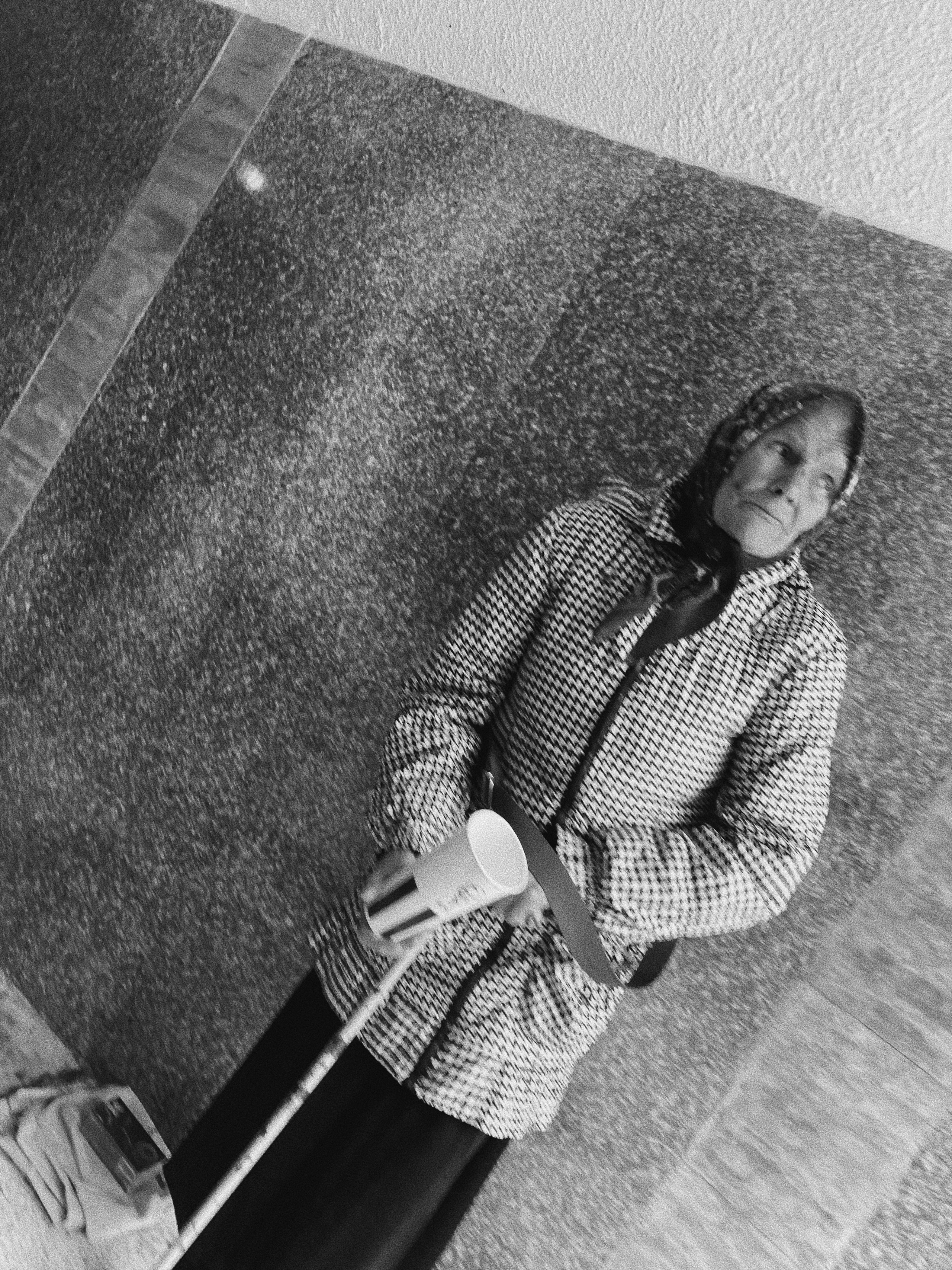 Étrangers. Carolinetru