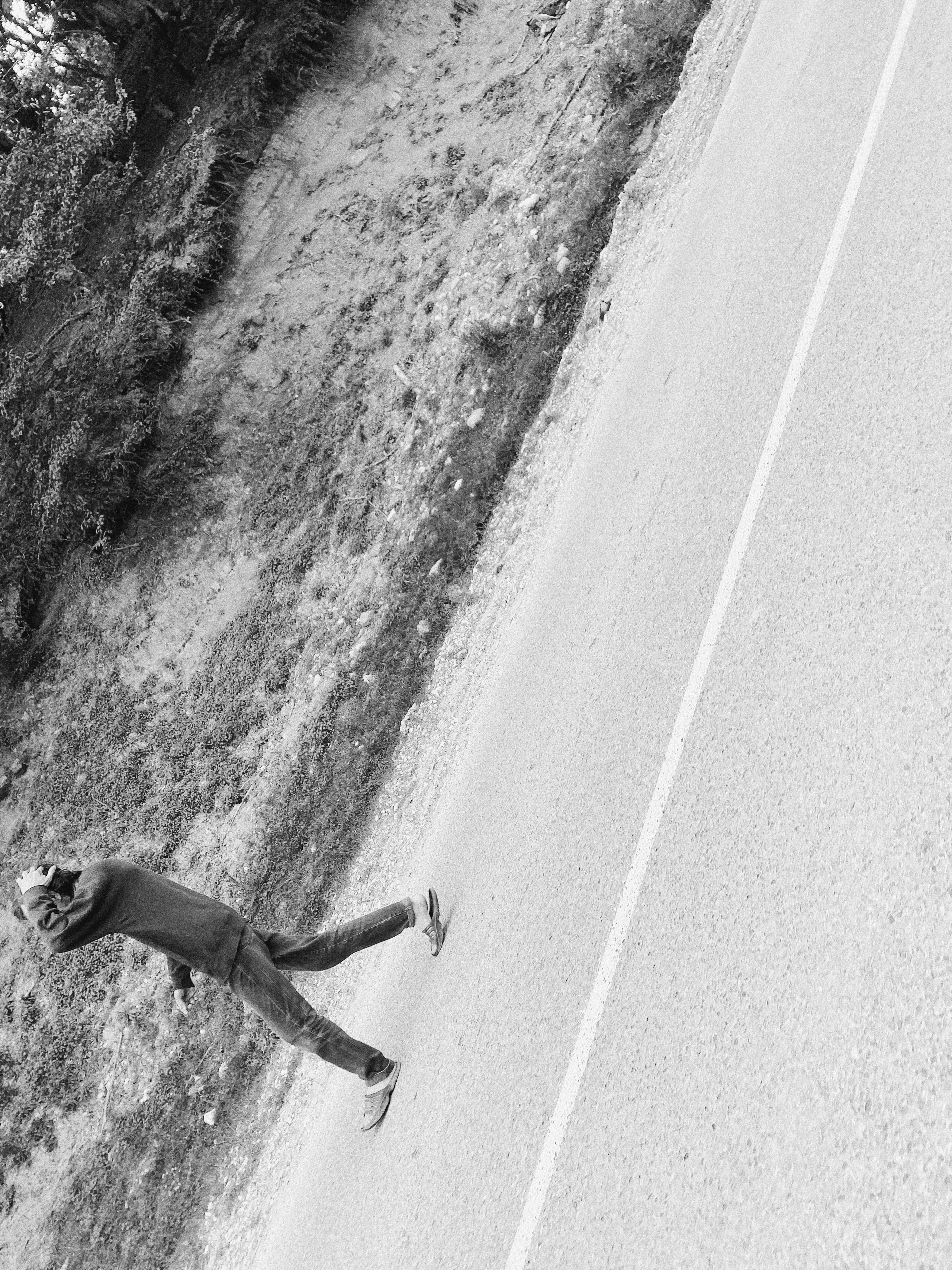 Étrangers. Carolinetru