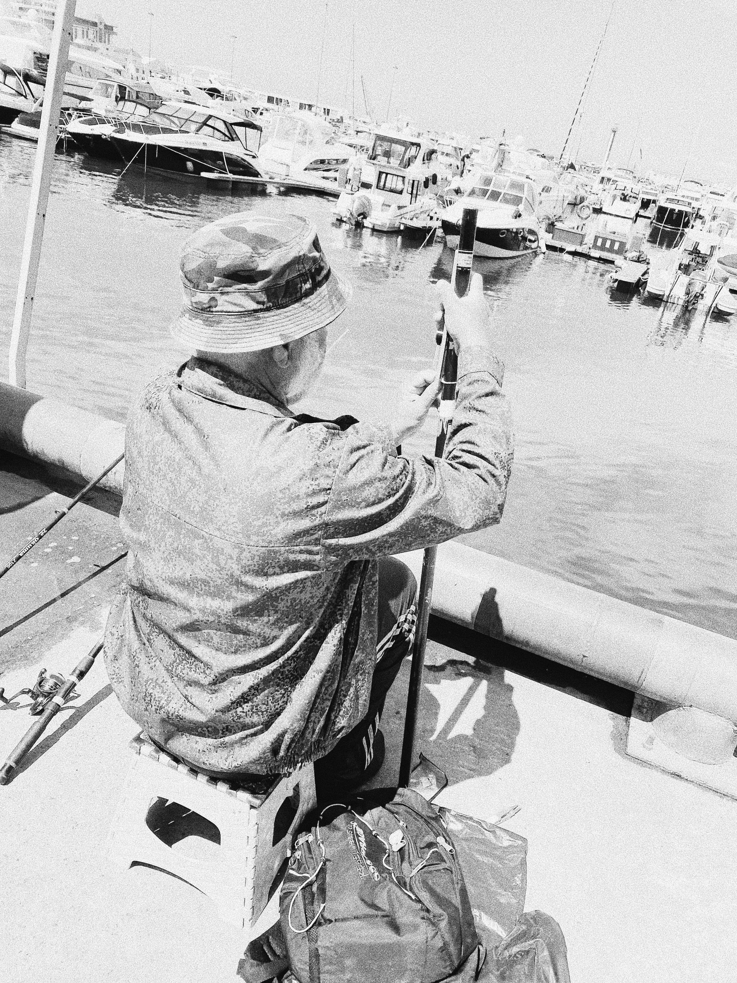 Étrangers. Carolinetru