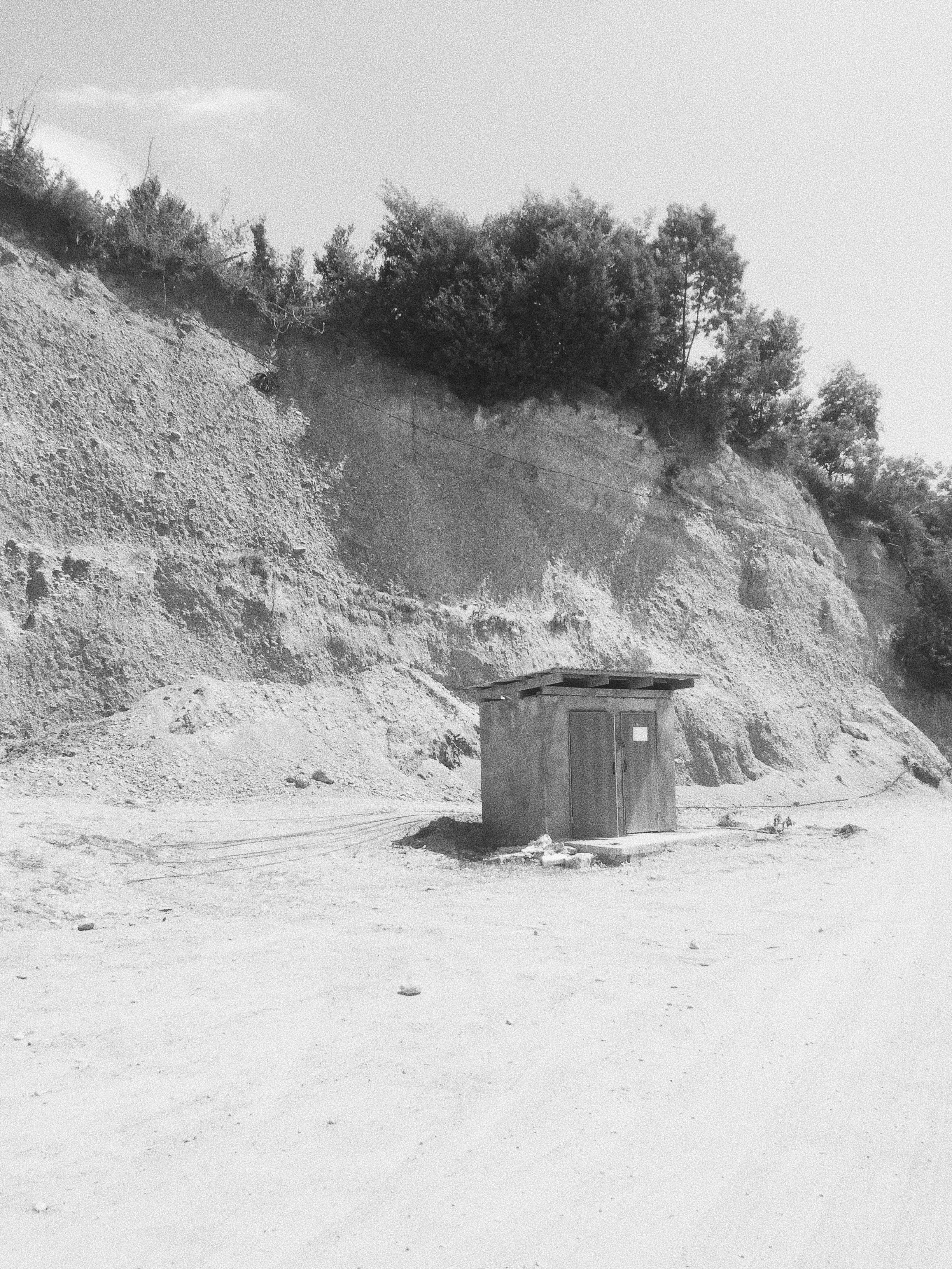 Étrangers. Carolinetru